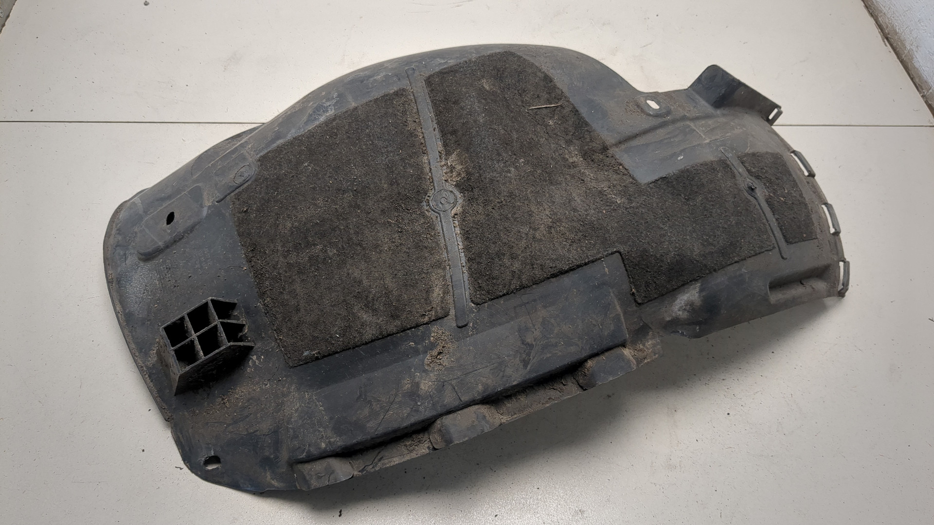 Локер передний правый