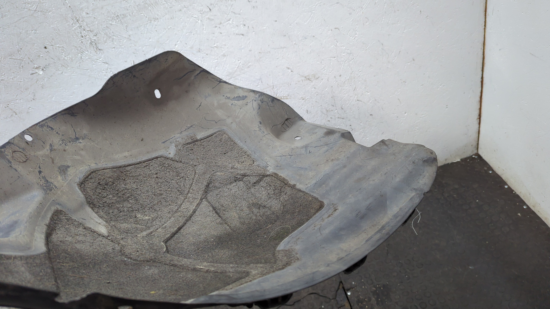 Локер передний правый