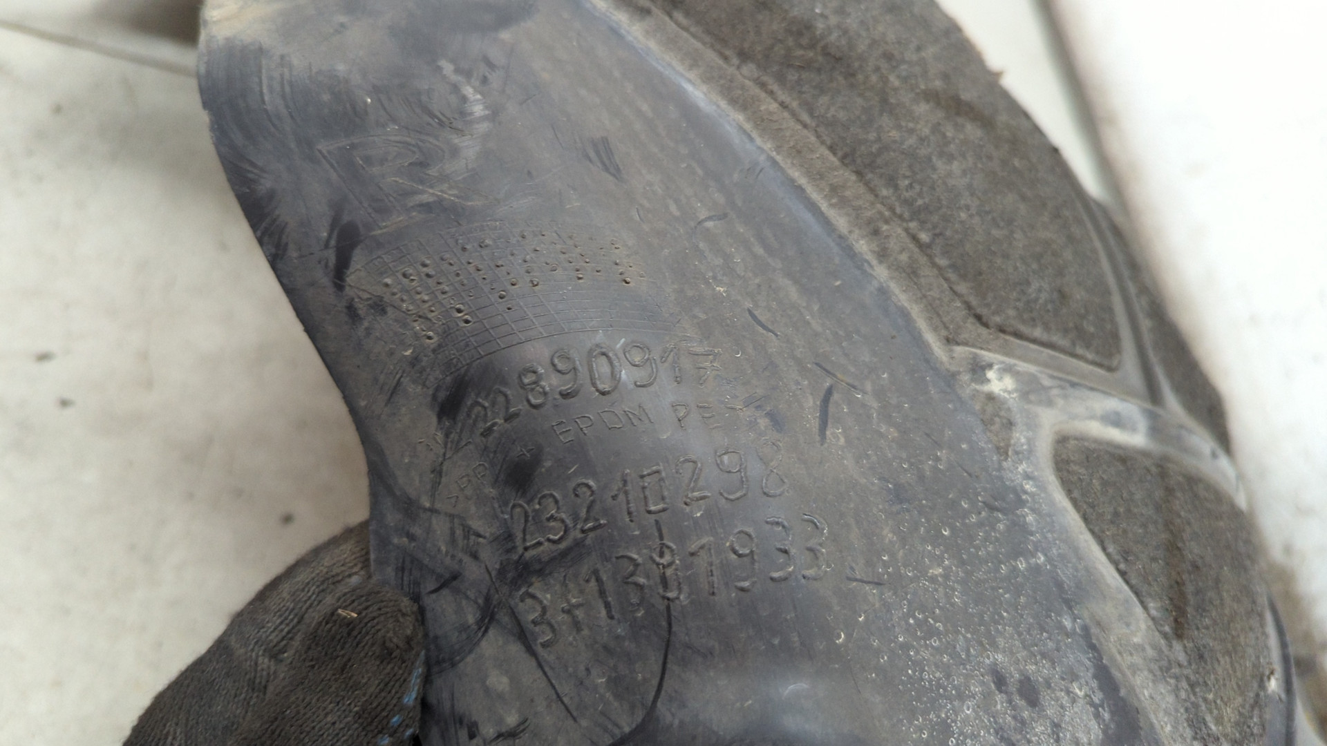 Локер передний правый