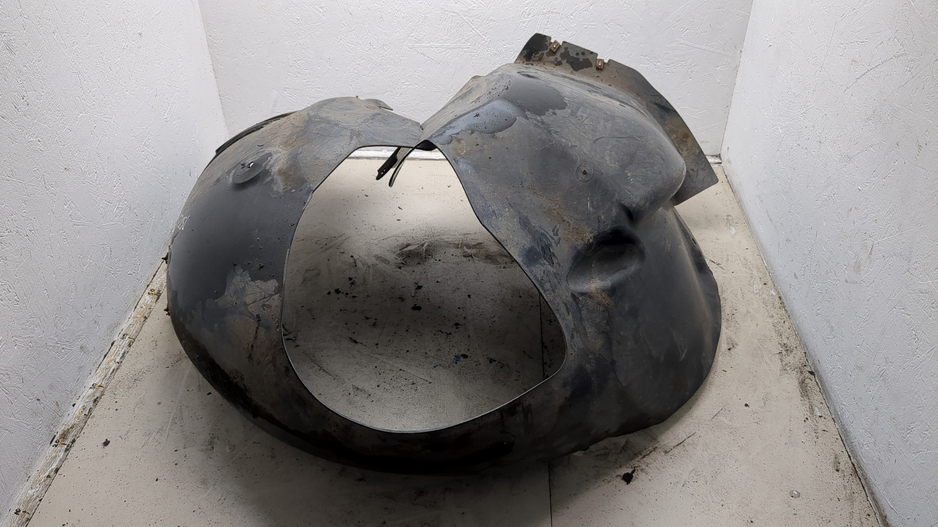 Локер передний левый