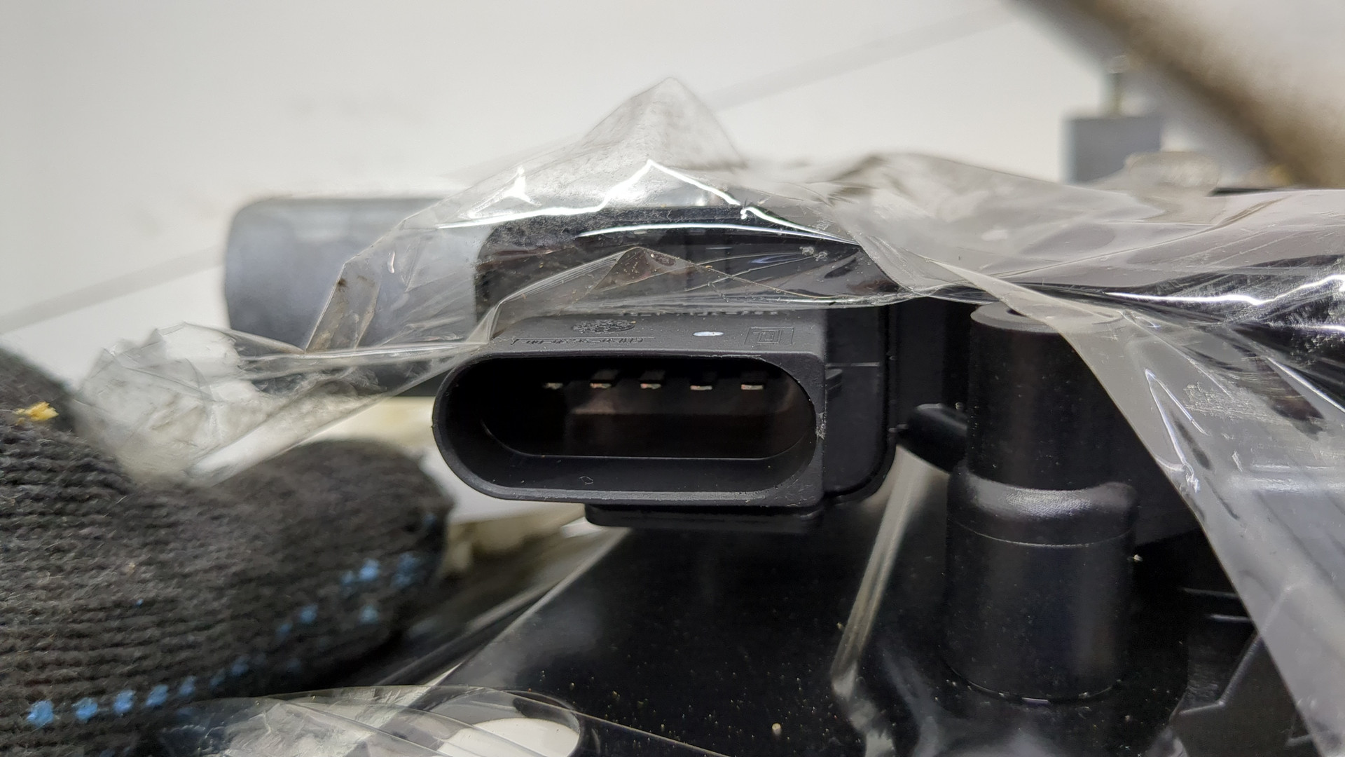 Стеклоподъемник электр. передний правый