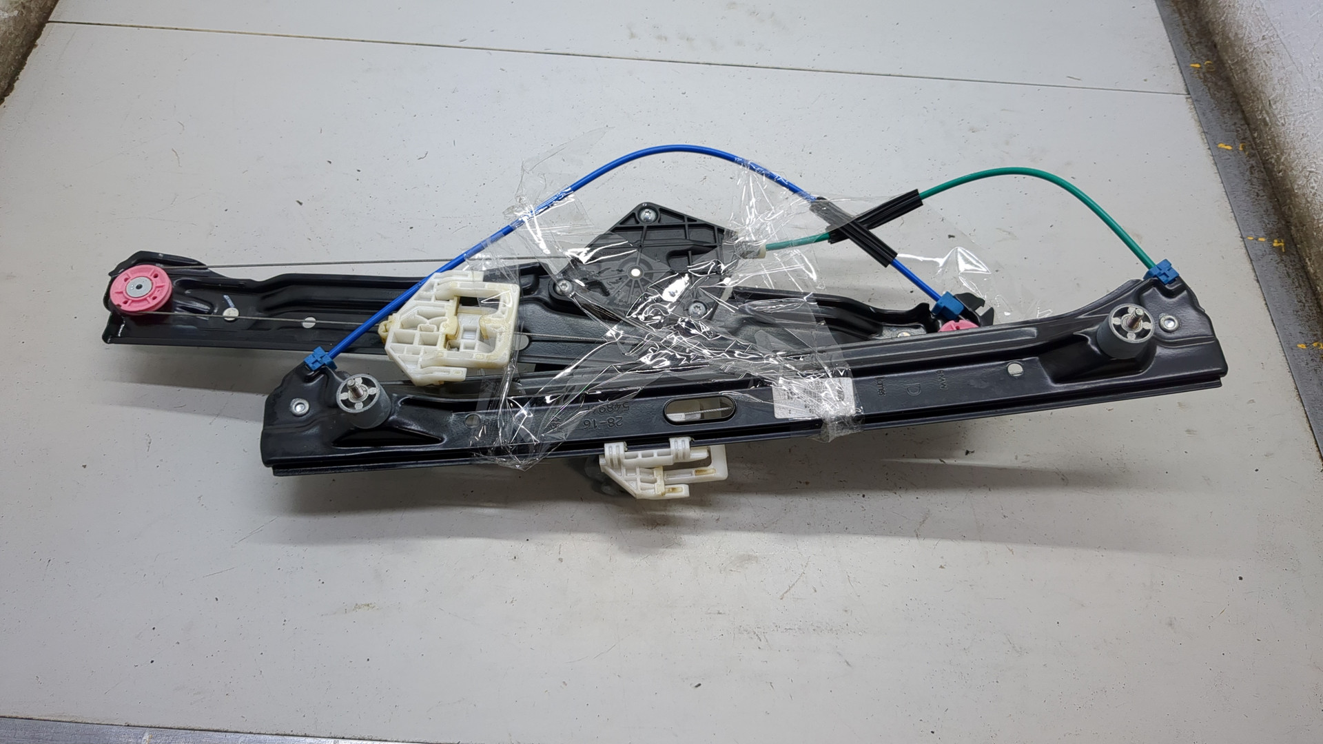 Стеклоподъемник электр. передний правый