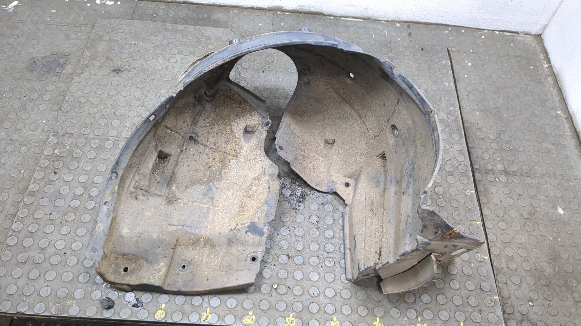 Локер передний правый