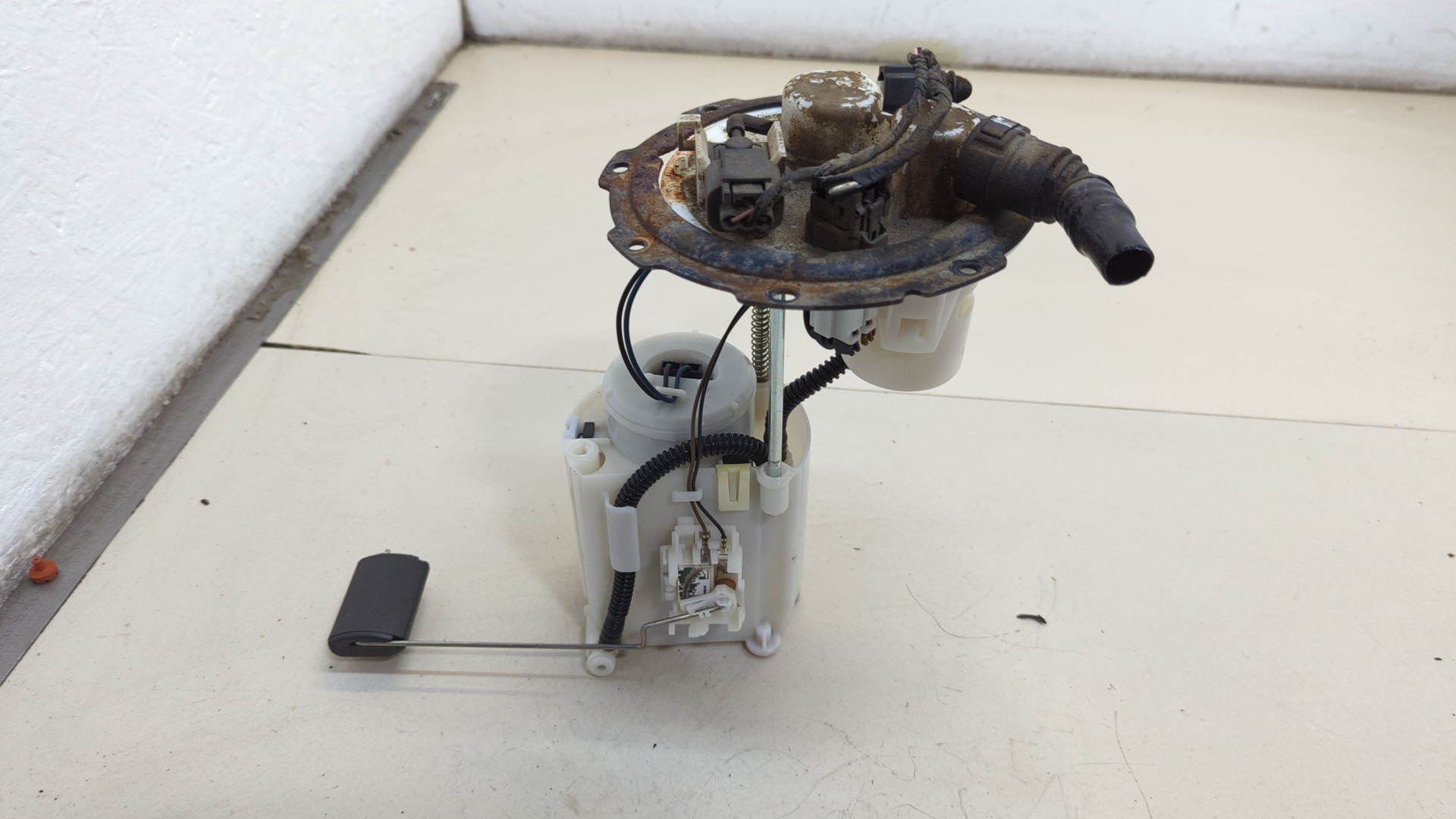 Насос топливный электрический