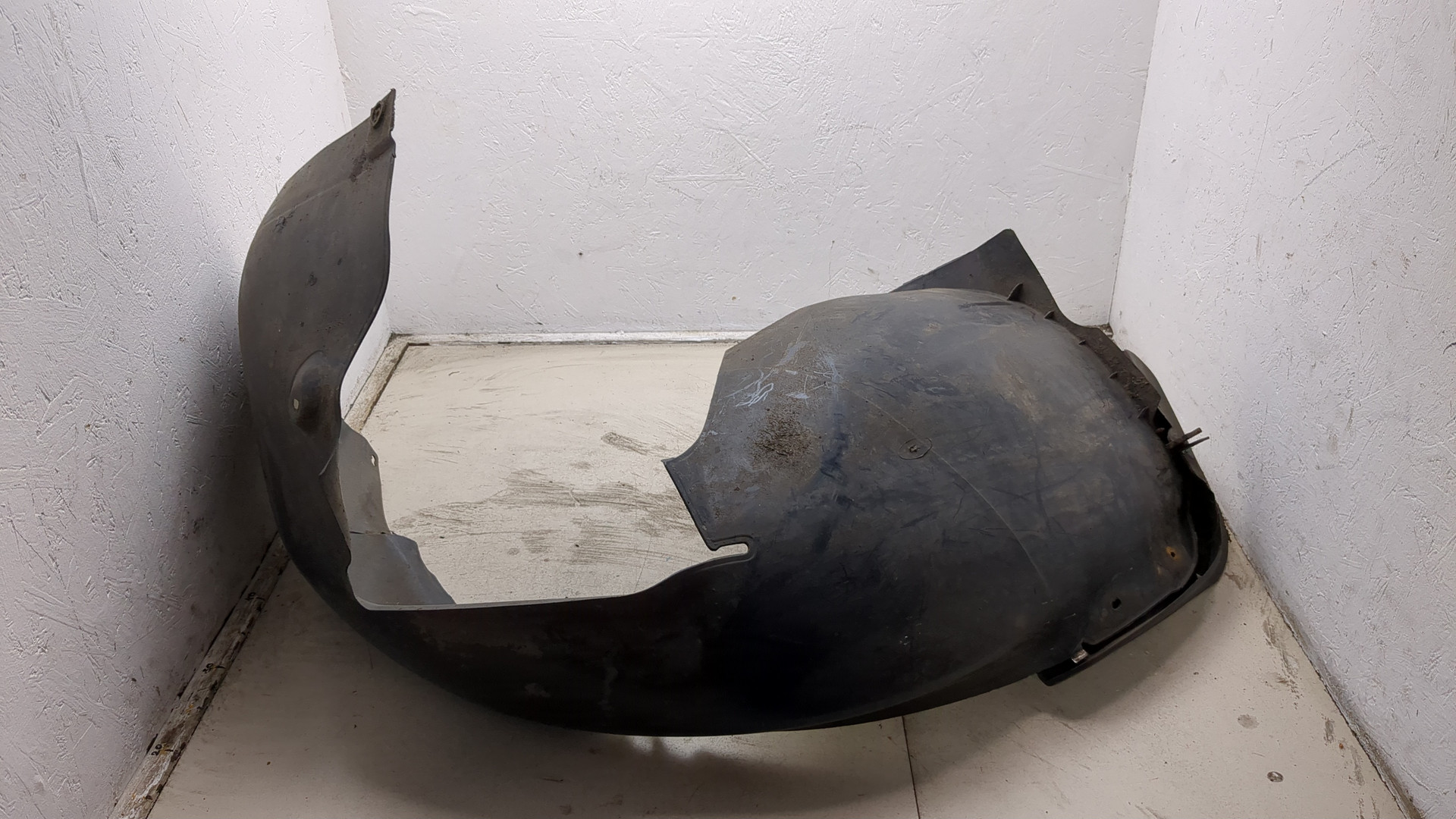 Локер передний левый