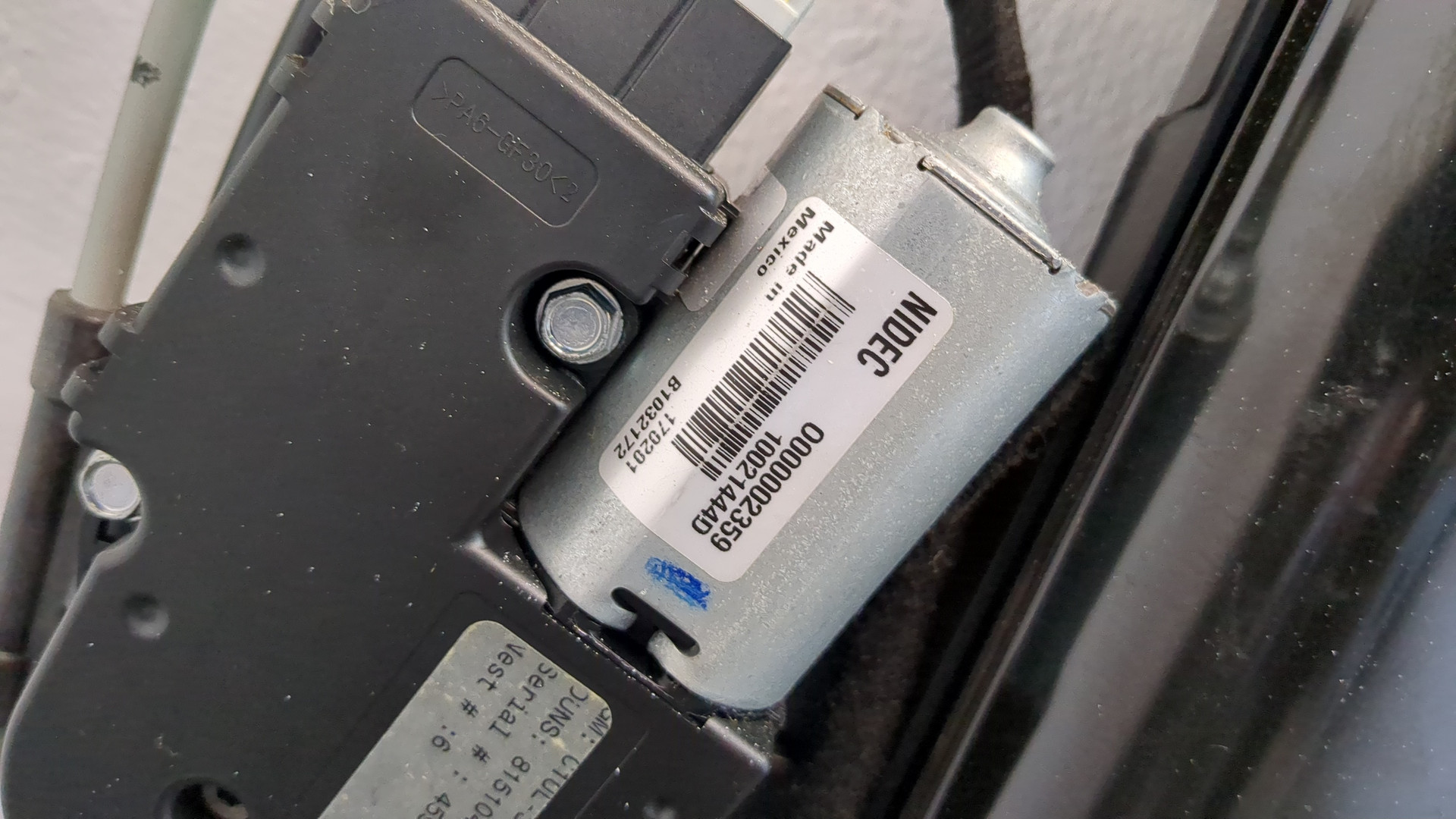 Люк в сборе электрический