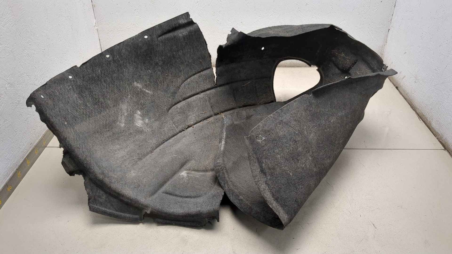 Локер передний левый для Equinox 2017>