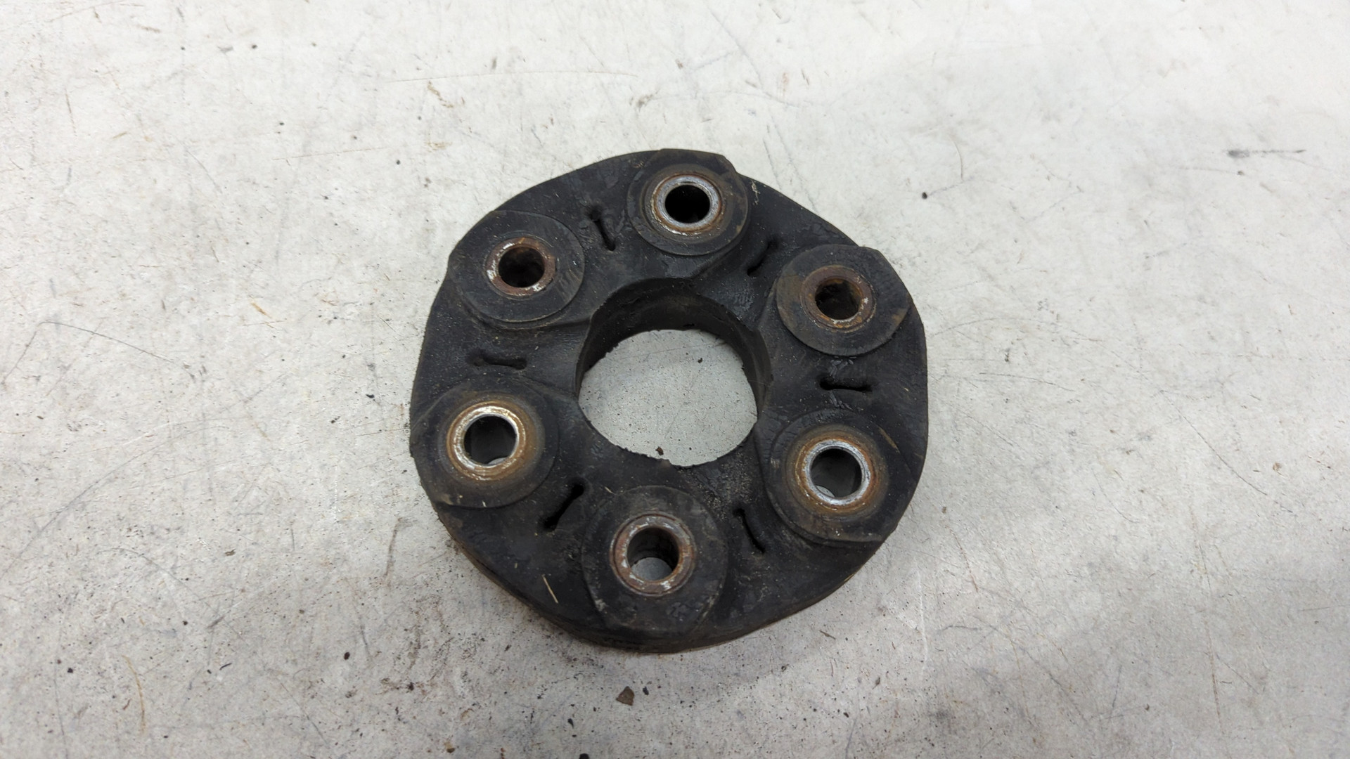 Муфта эластичная карданного вала