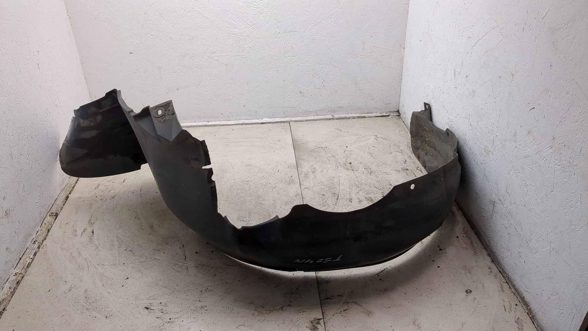 Локер передний левый