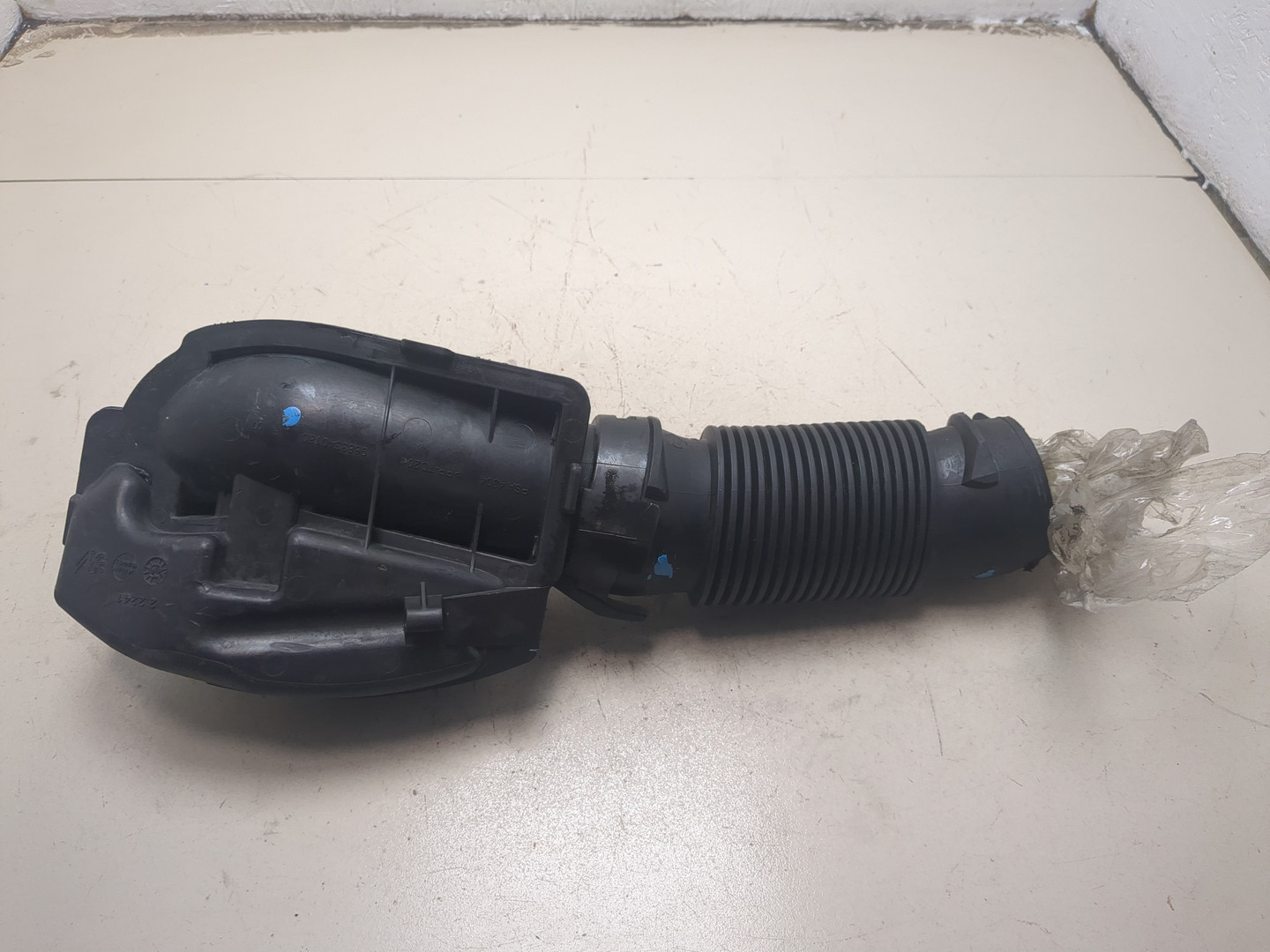 Патрубок воздушного фильтра