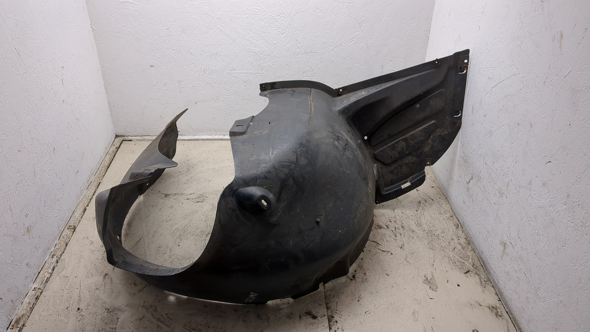 Локер передний правый