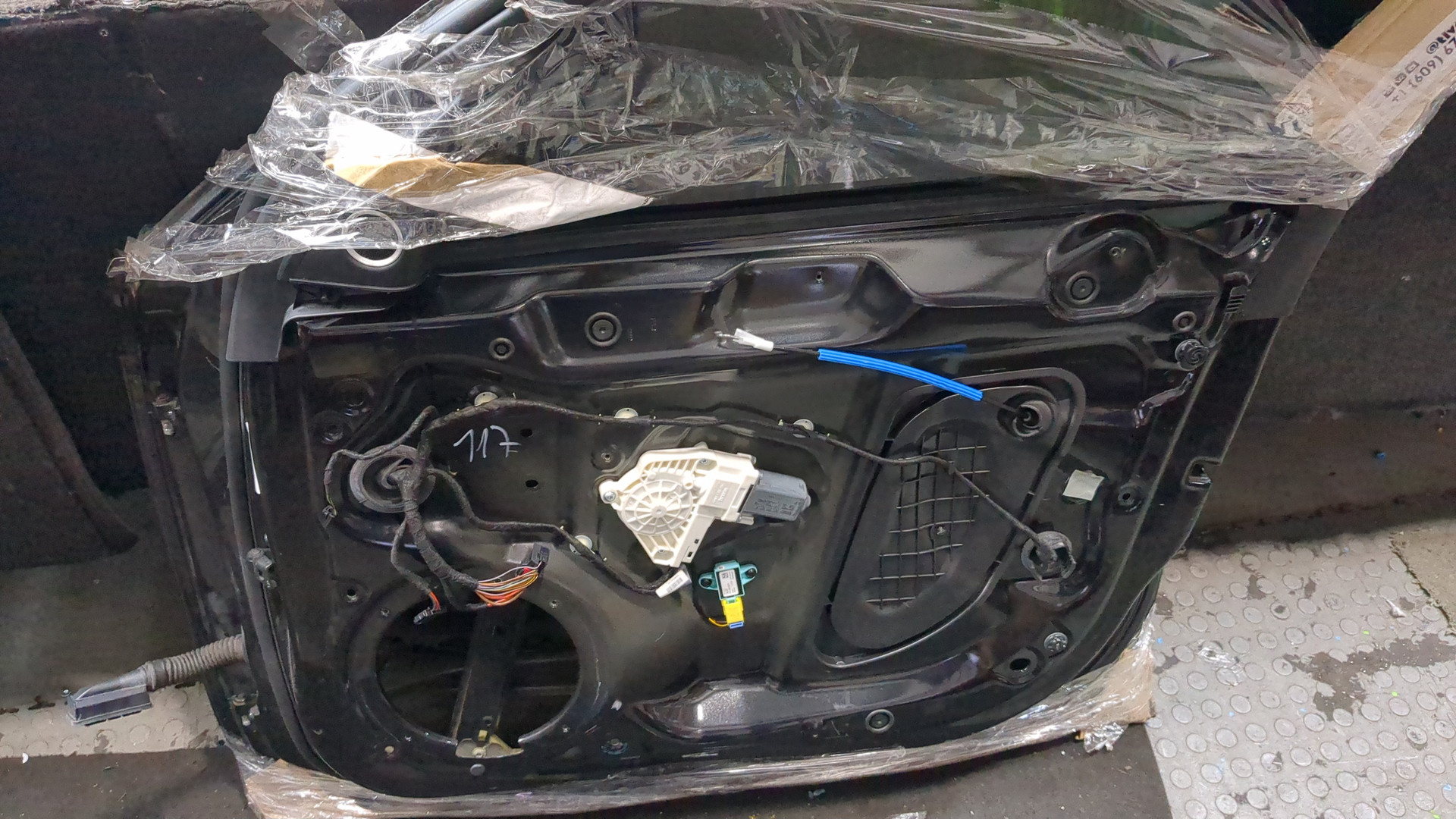 Дверь передняя правая