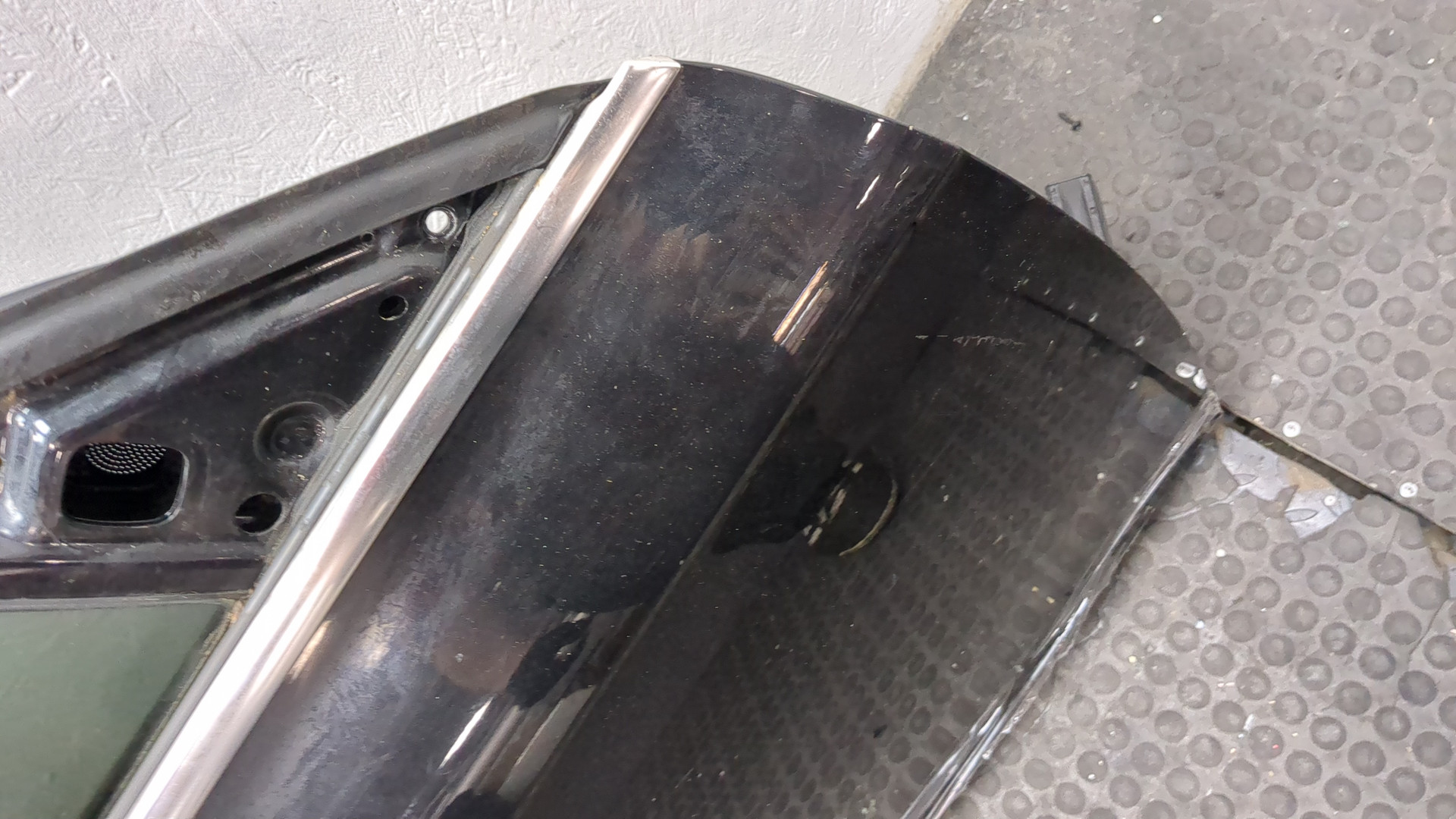 Дверь передняя правая