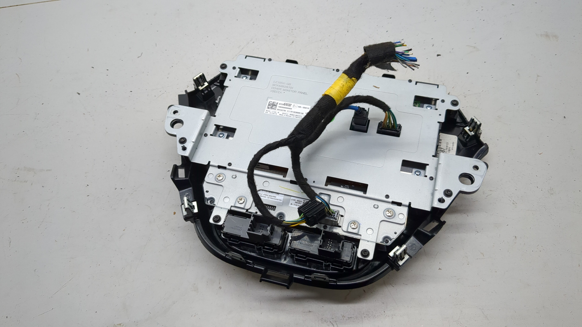 Дисплей информационный для Bolt 2016>