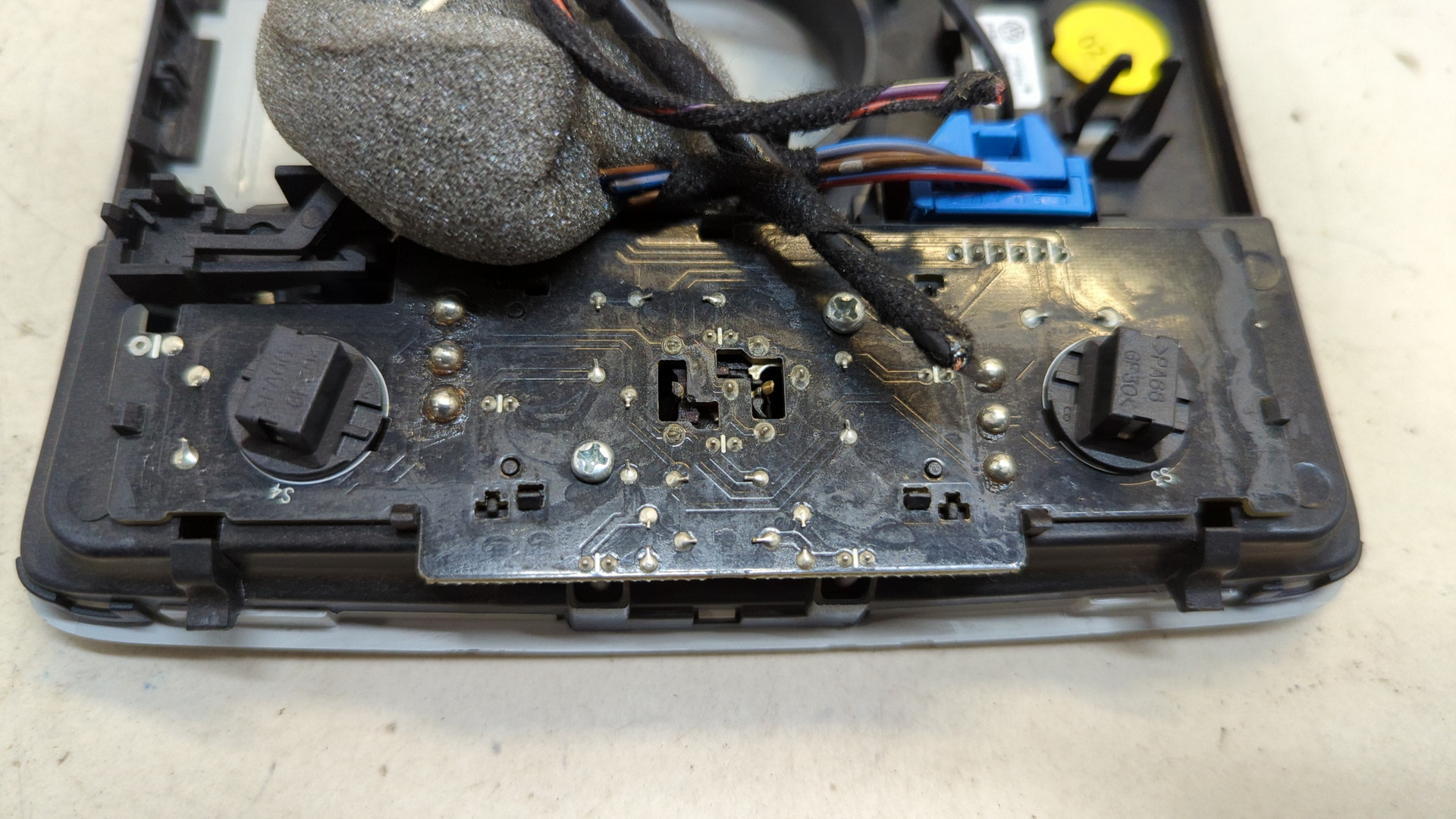 Плафон салонный