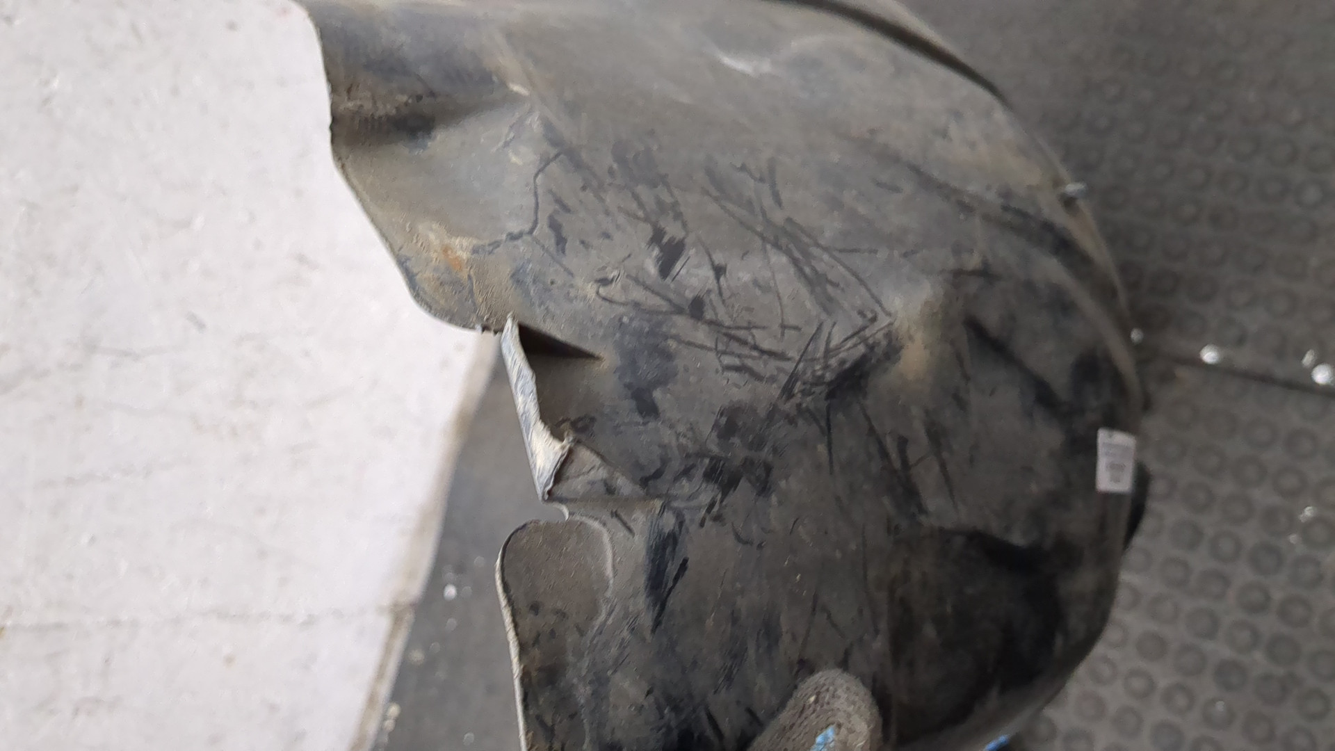 Локер передний левый