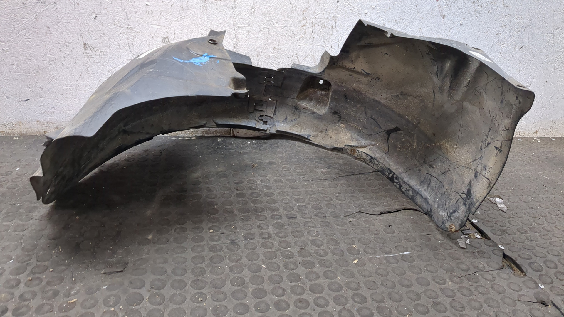 Локер передний левый