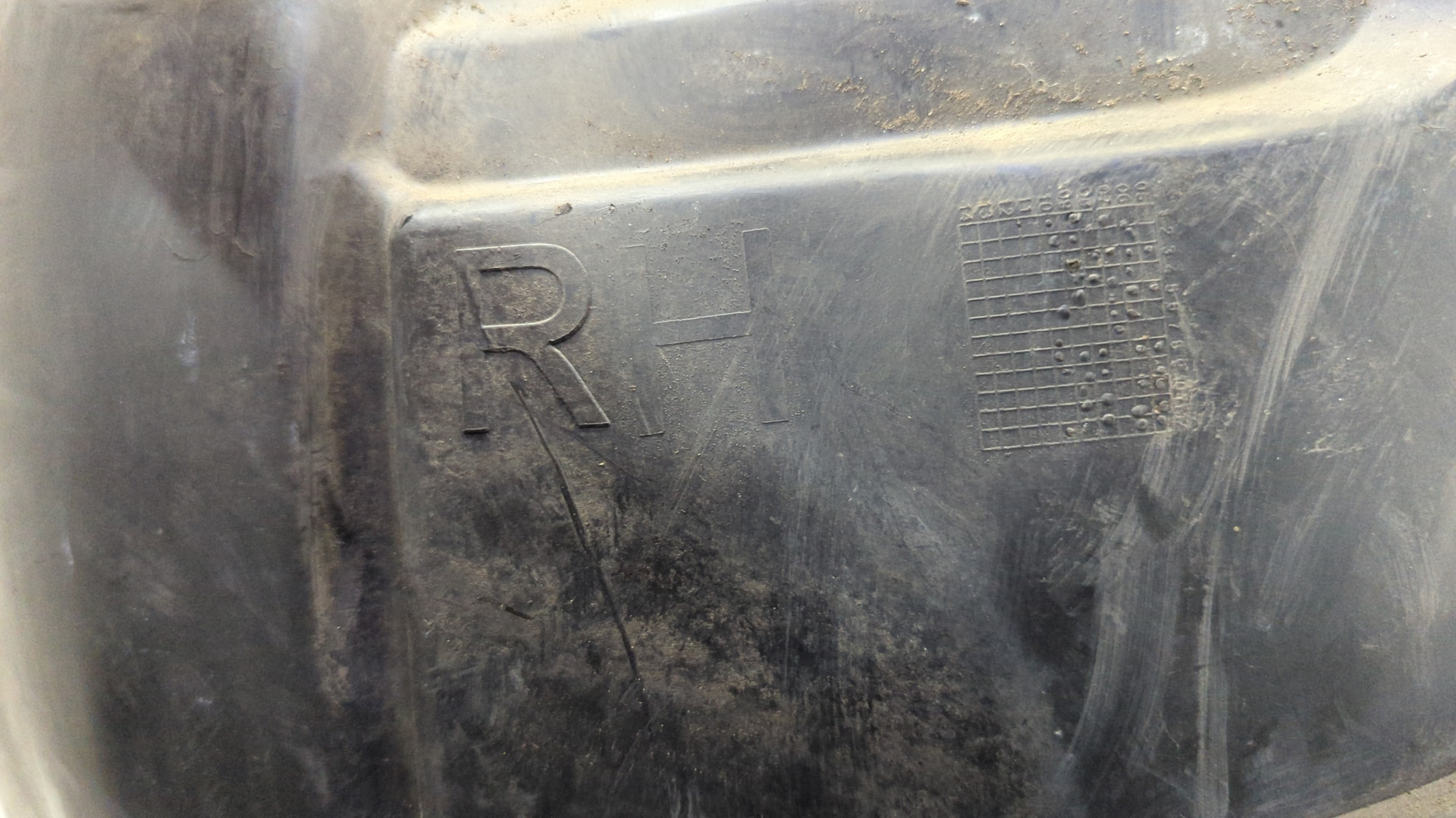 Локер передний правый