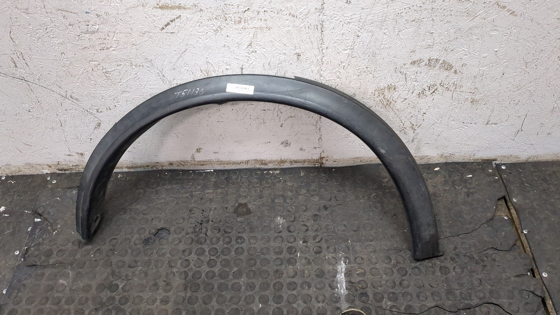 Молдинг заднего крыла правого