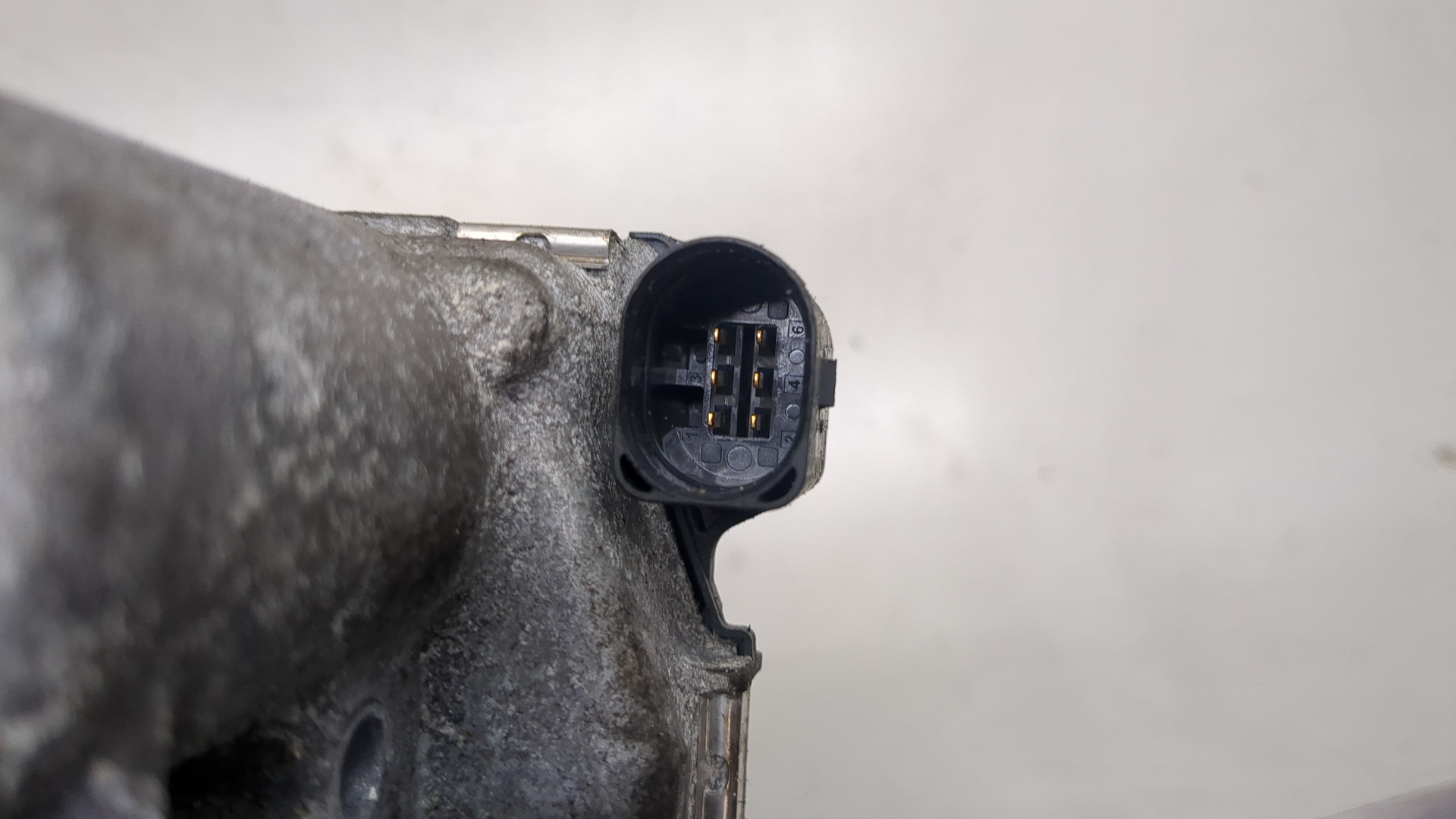 Заслонка дроссельная электрическая