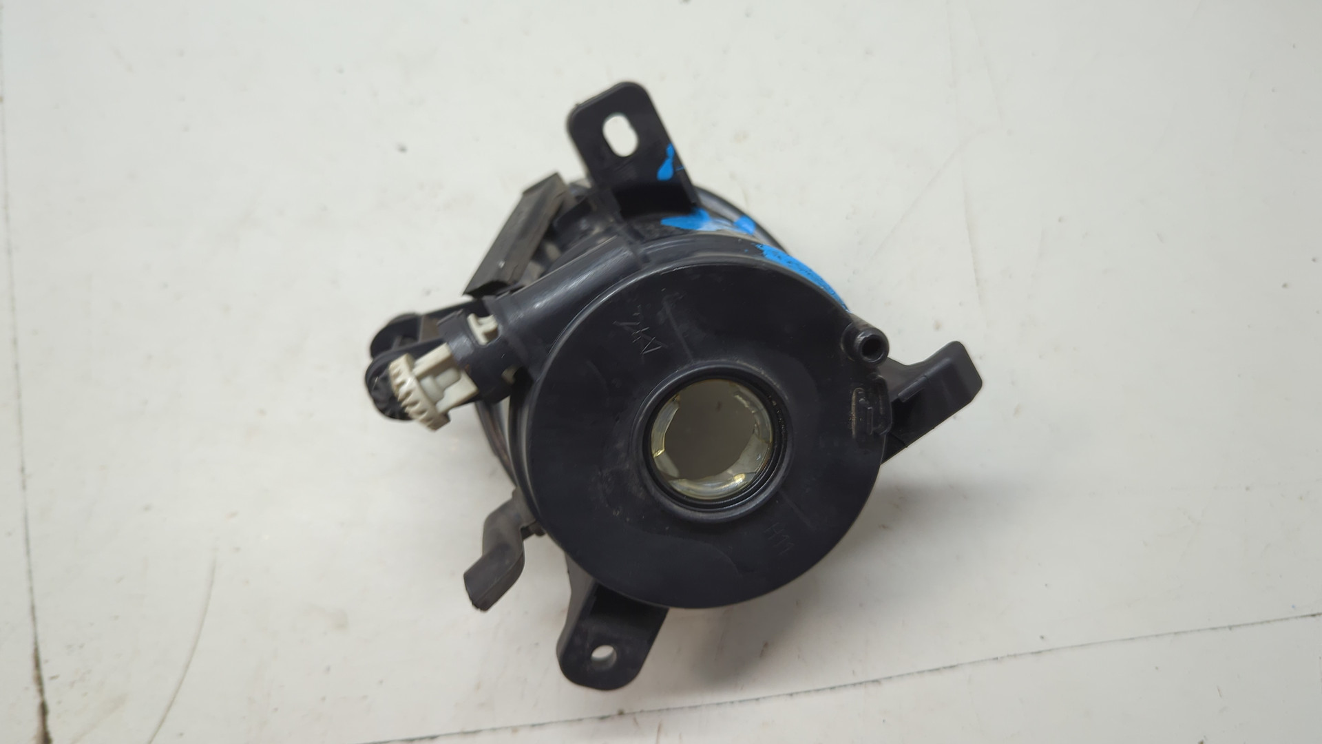 Фара противотуманная левая