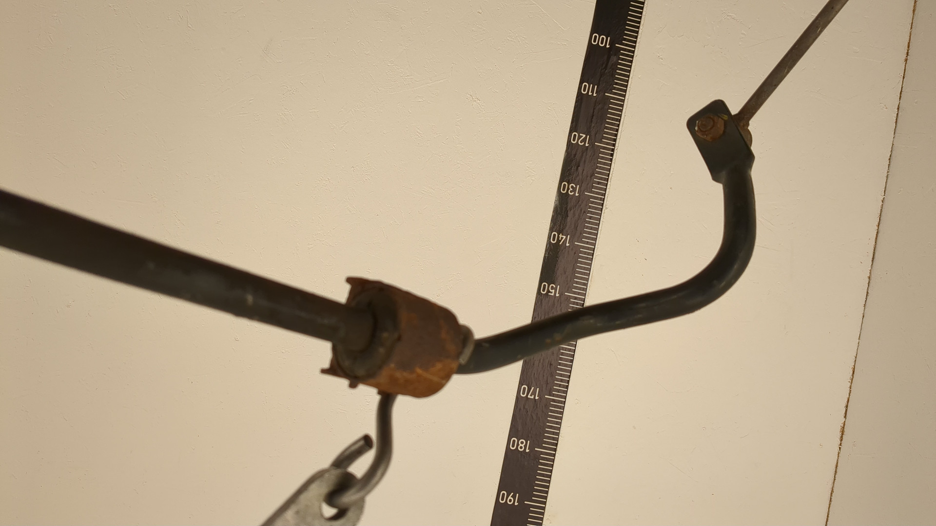 Стабилизатор задний