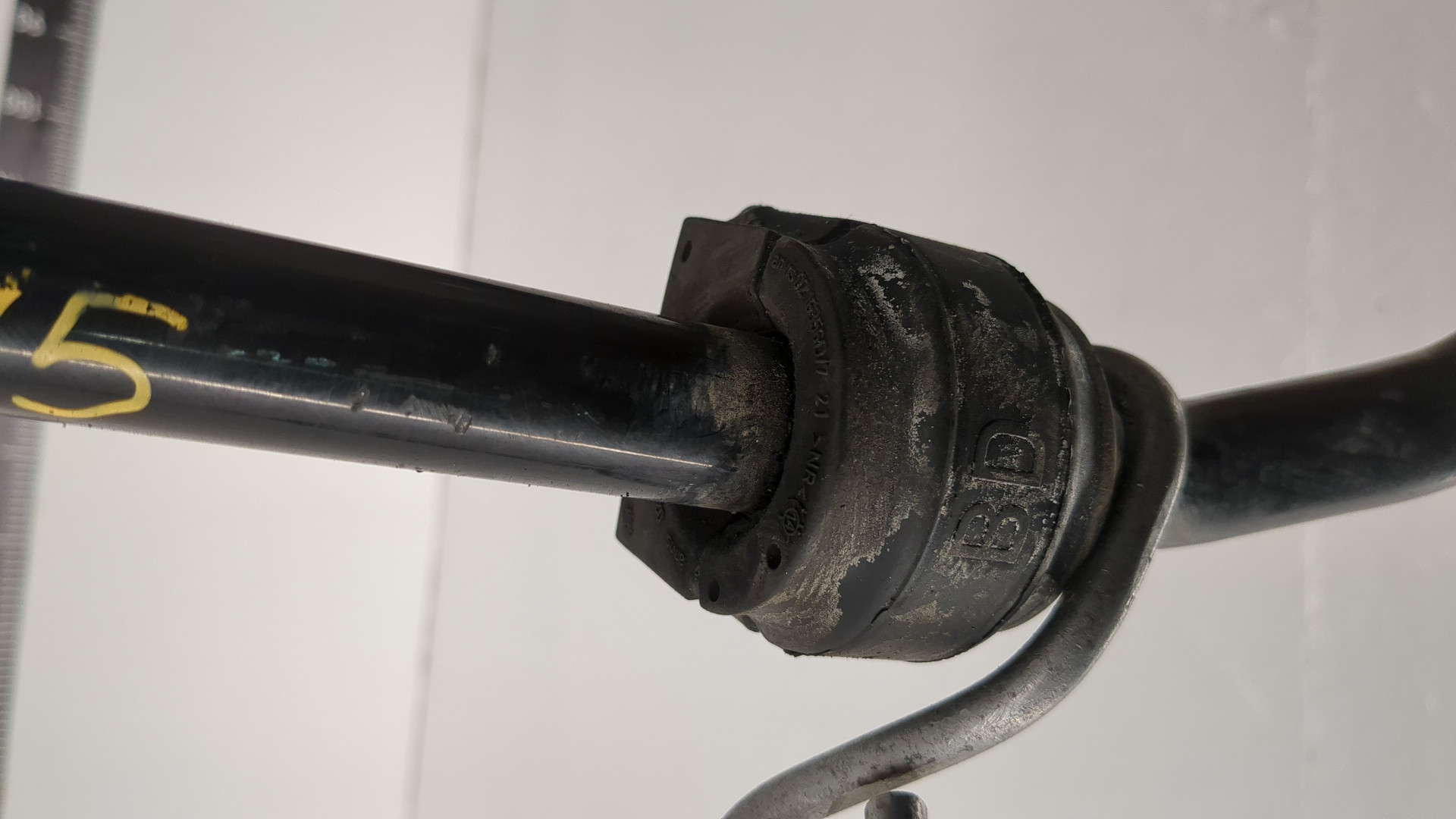 Стабилизатор передний