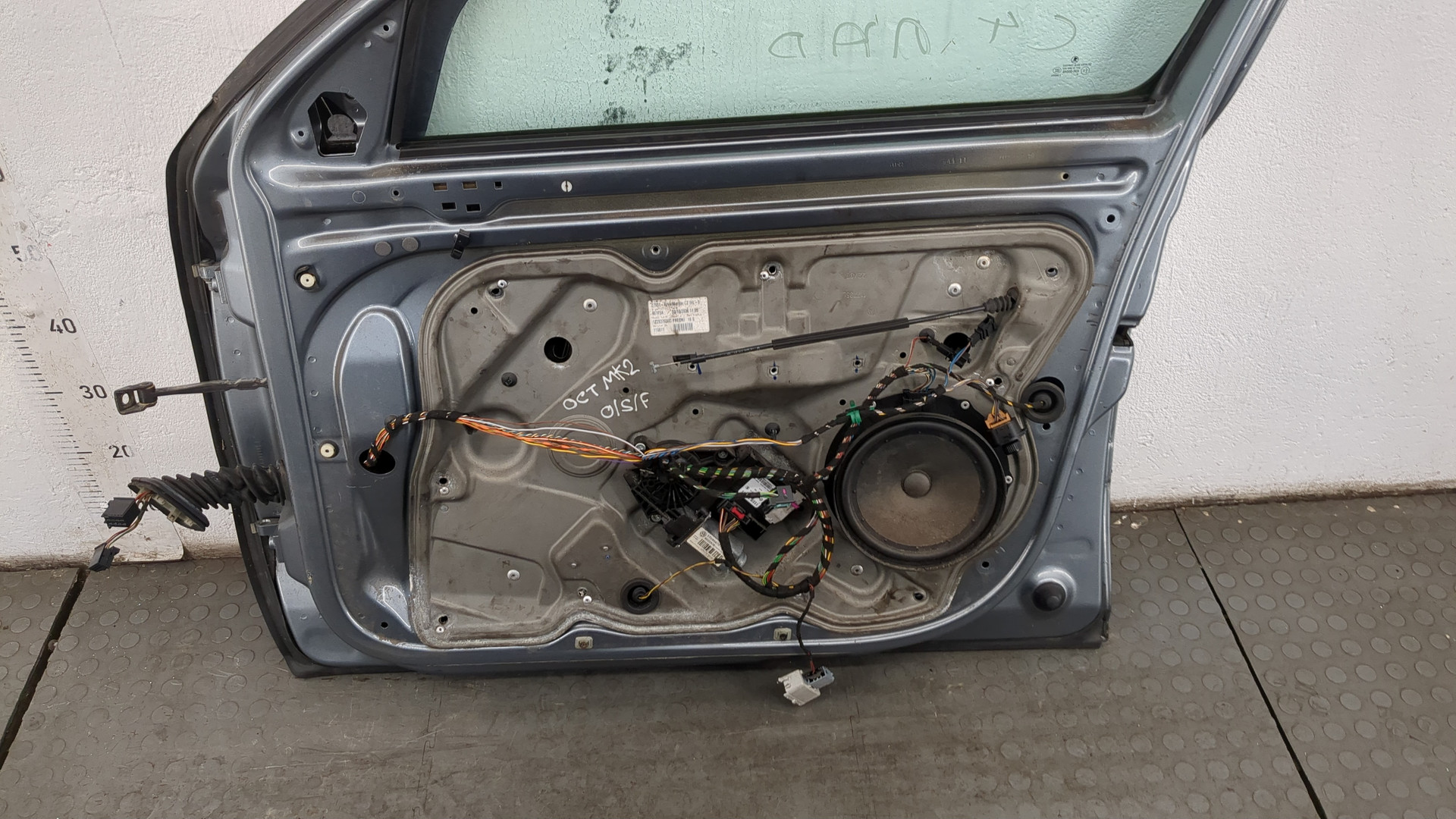 Дверь передняя правая