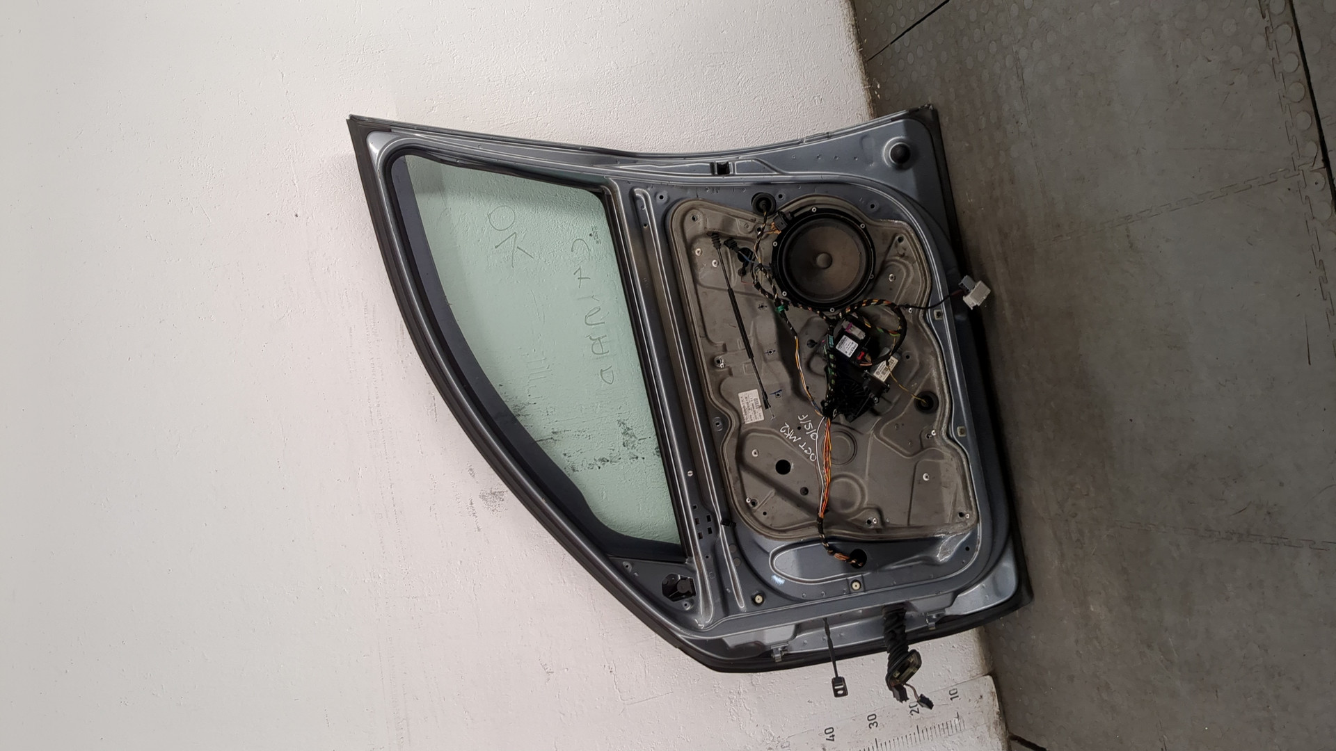 Дверь передняя правая