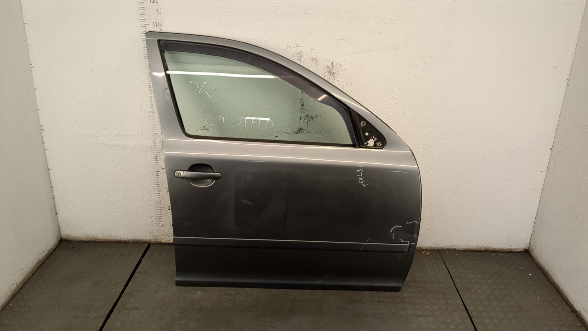 Дверь передняя правая