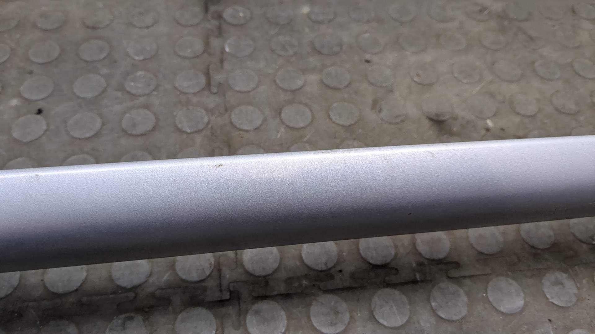 Рейлинг (релинг) левый (планка на крышу)