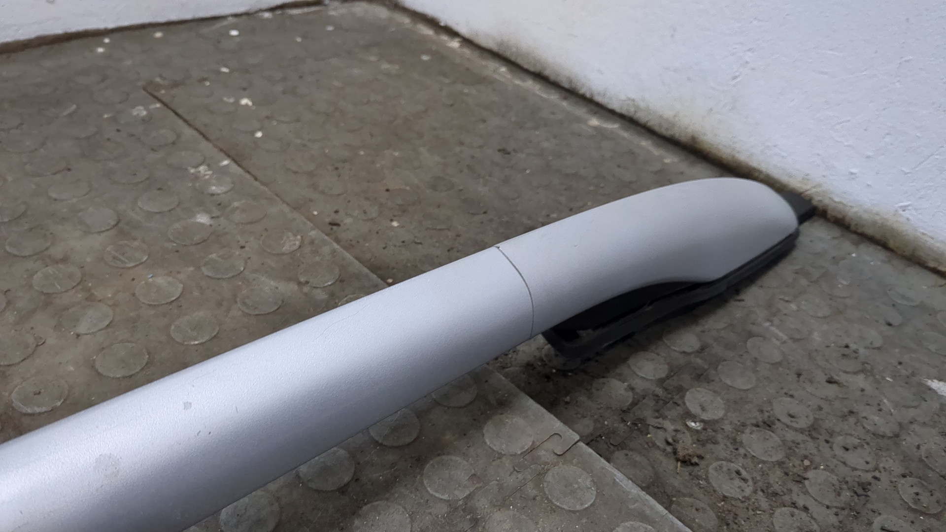 Рейлинг (релинг) левый (планка на крышу)