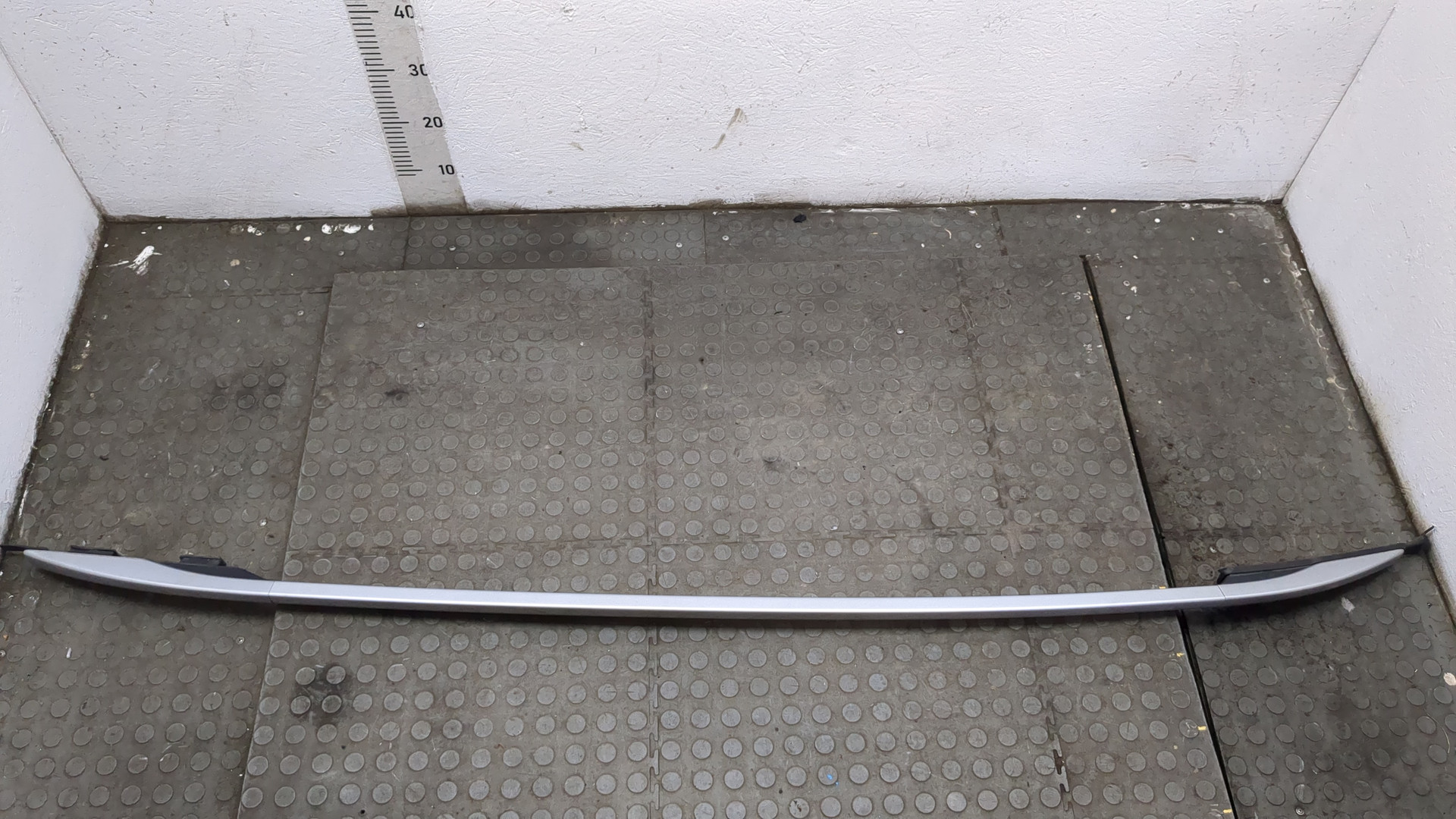 Рейлинг (релинг) правый (планка на крышу)