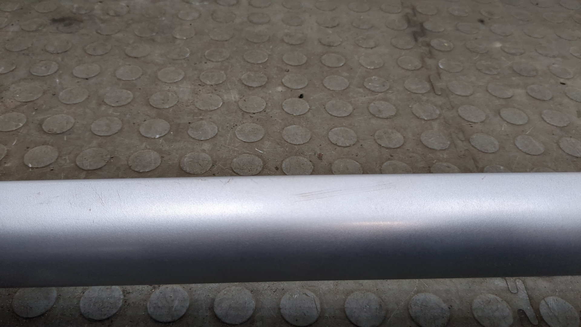 Рейлинг (релинг) правый (планка на крышу)