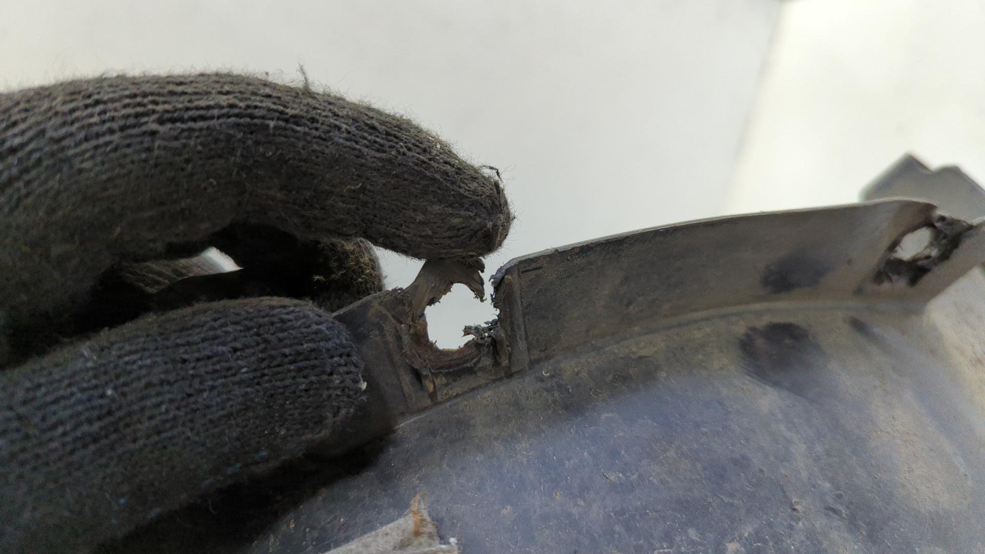 Локер передний правый