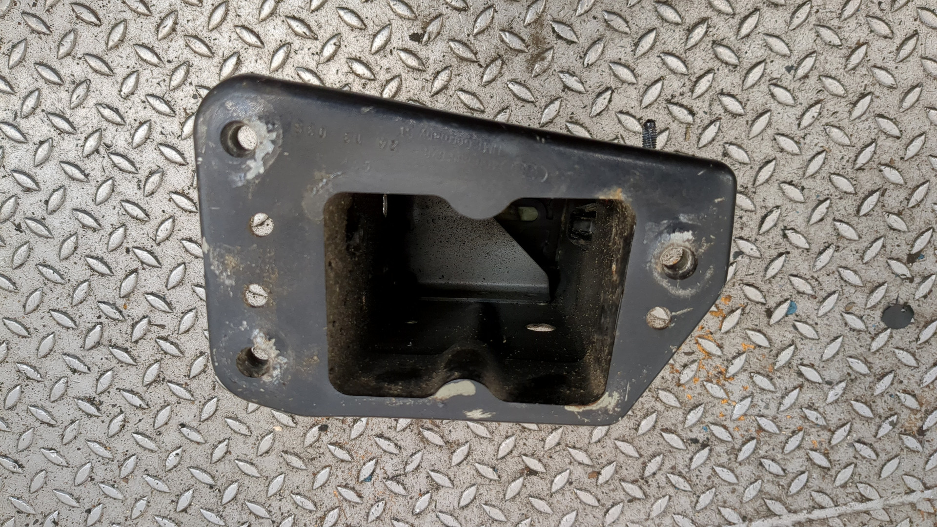 Лонжерон передний правый