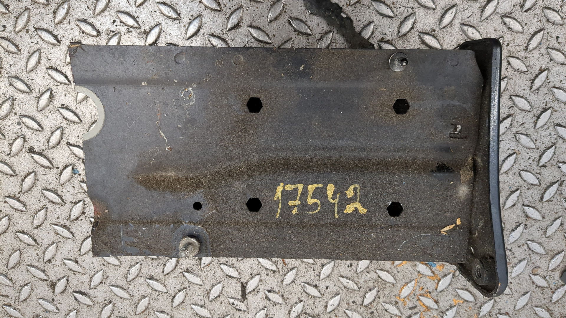 Лонжерон передний правый