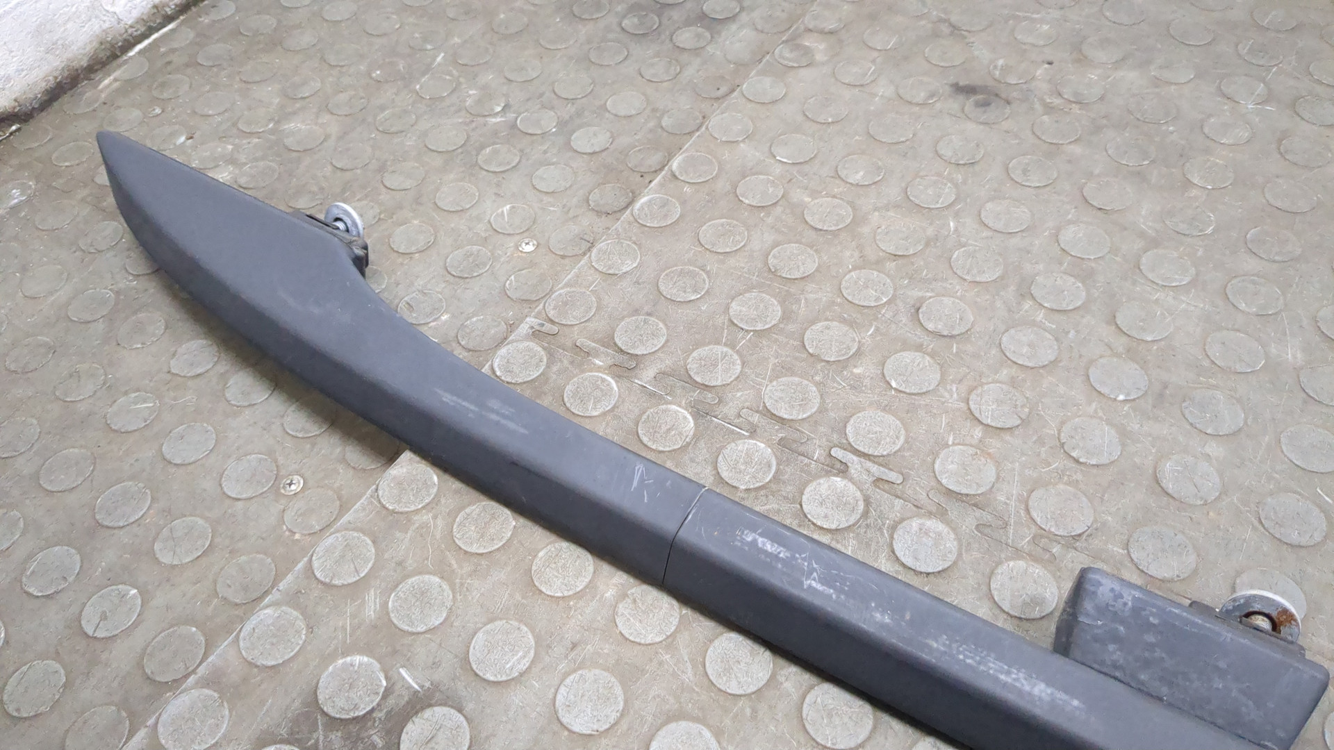 Рейлинг (релинг) правый (планка на крышу)