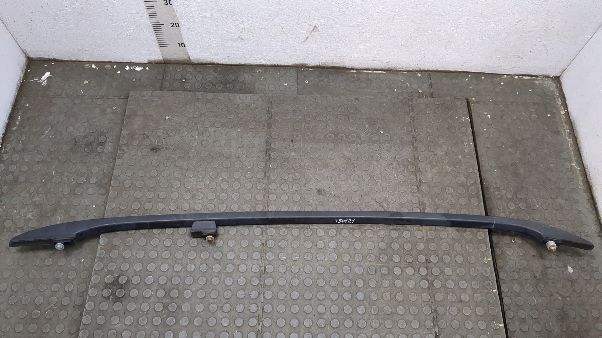 Рейлинг (релинг) правый (планка на крышу)