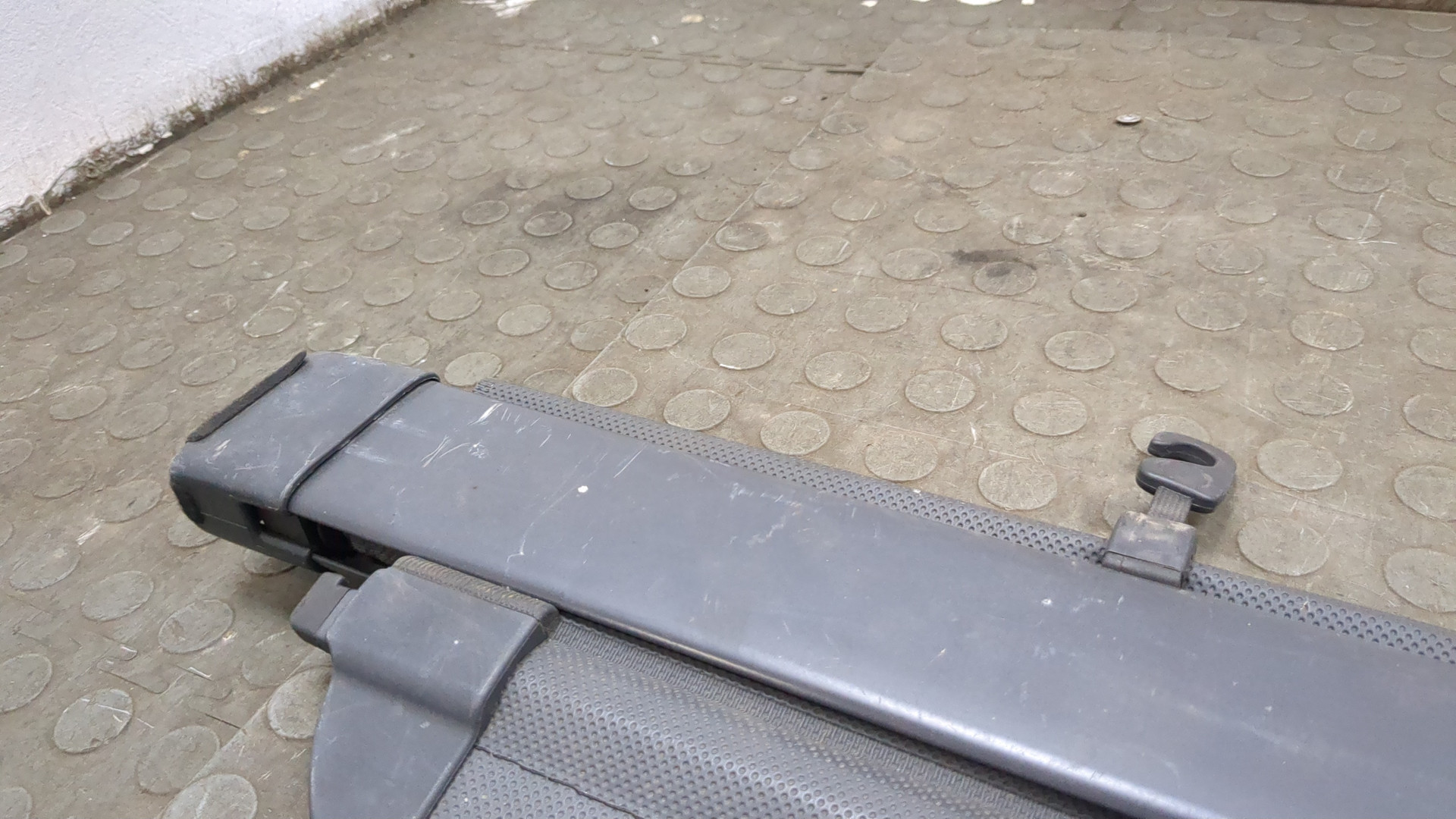 Шторка багажника