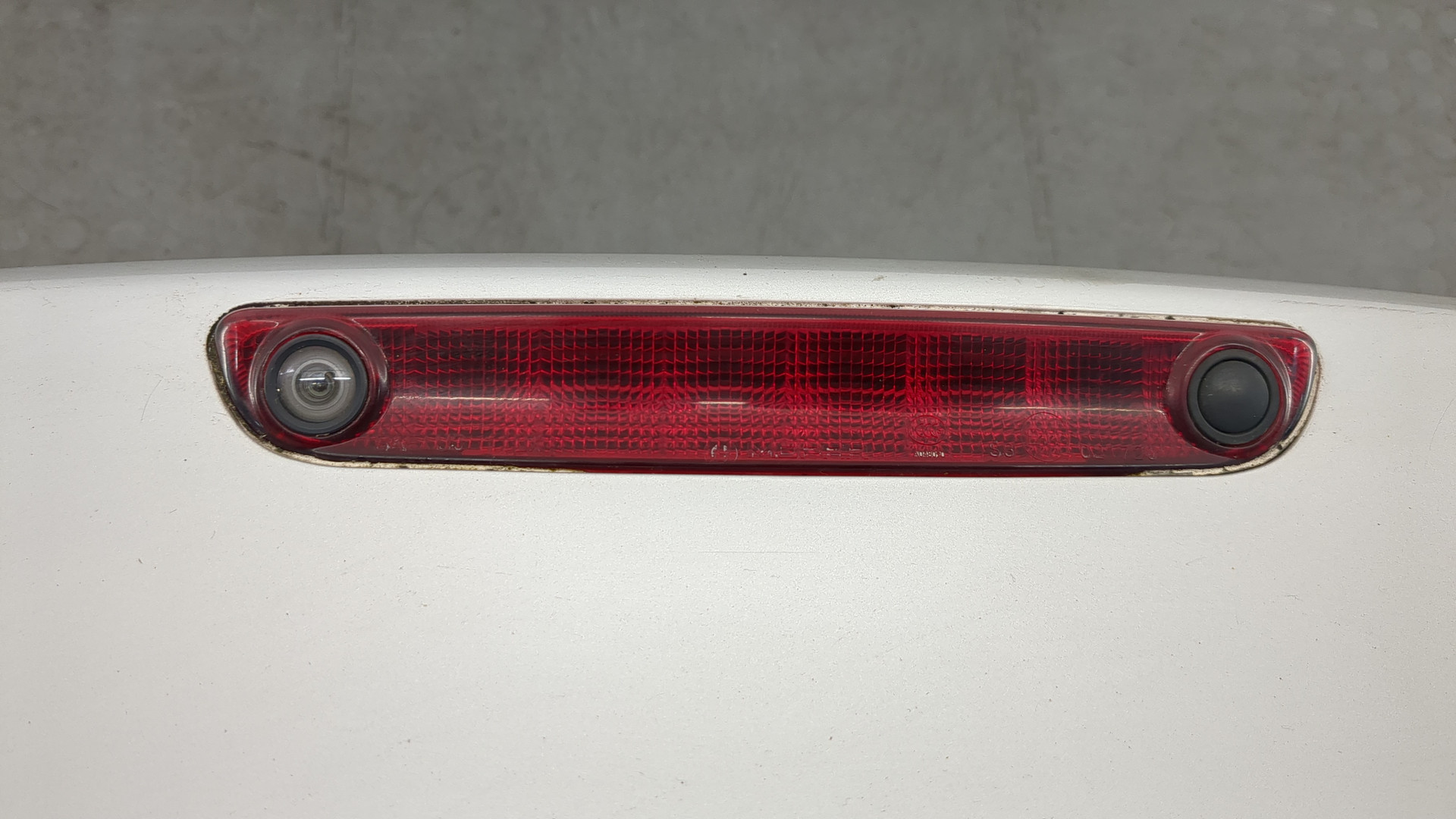 Дверь багажника