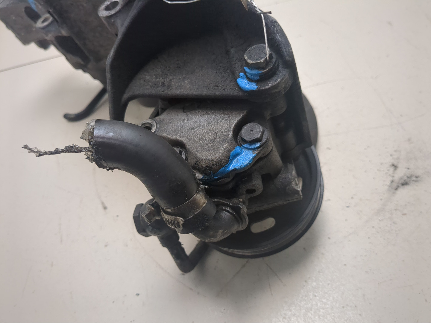 Насос ГУР (гидроусилитель руля)