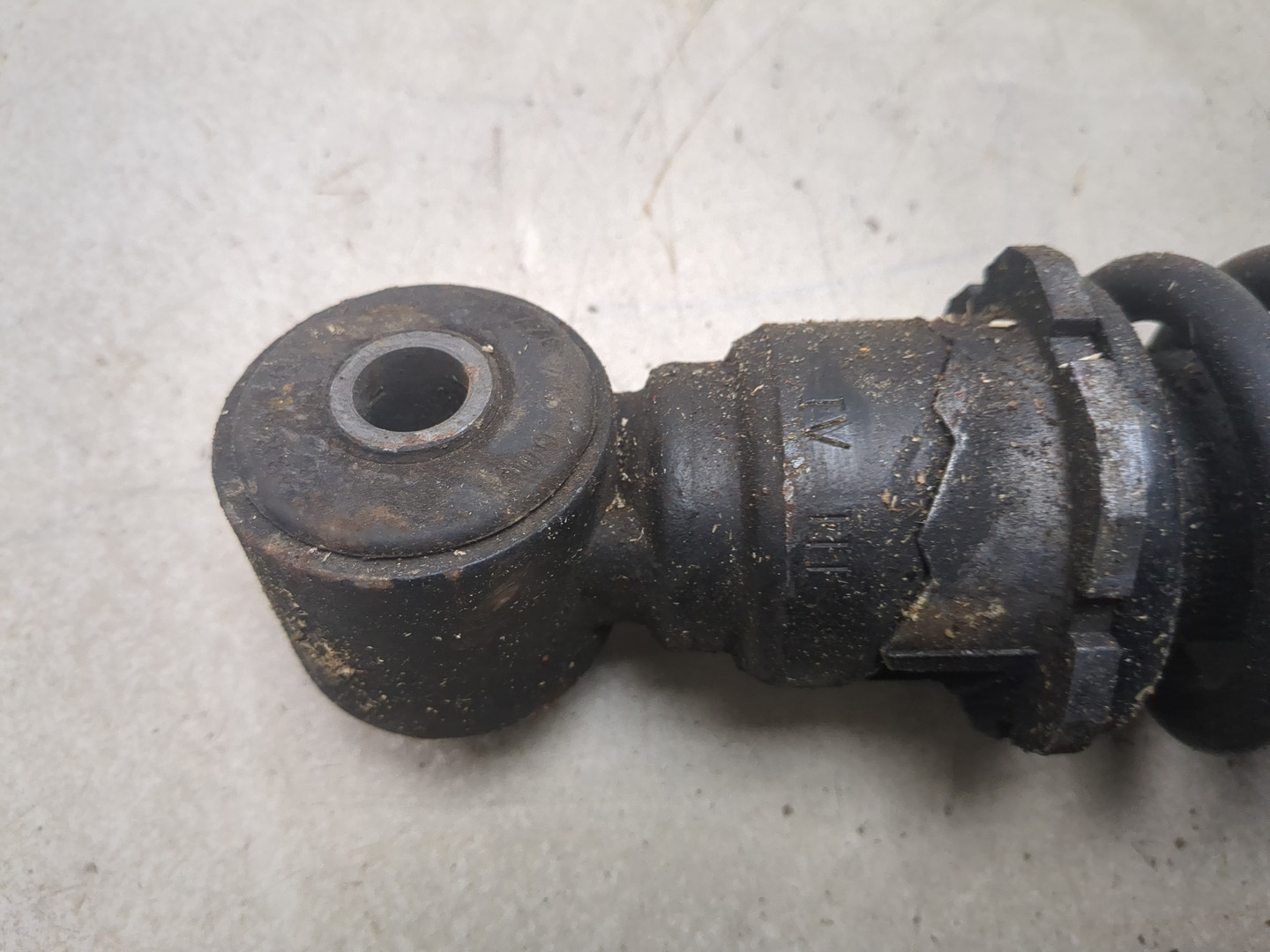 Амортизатор кабины