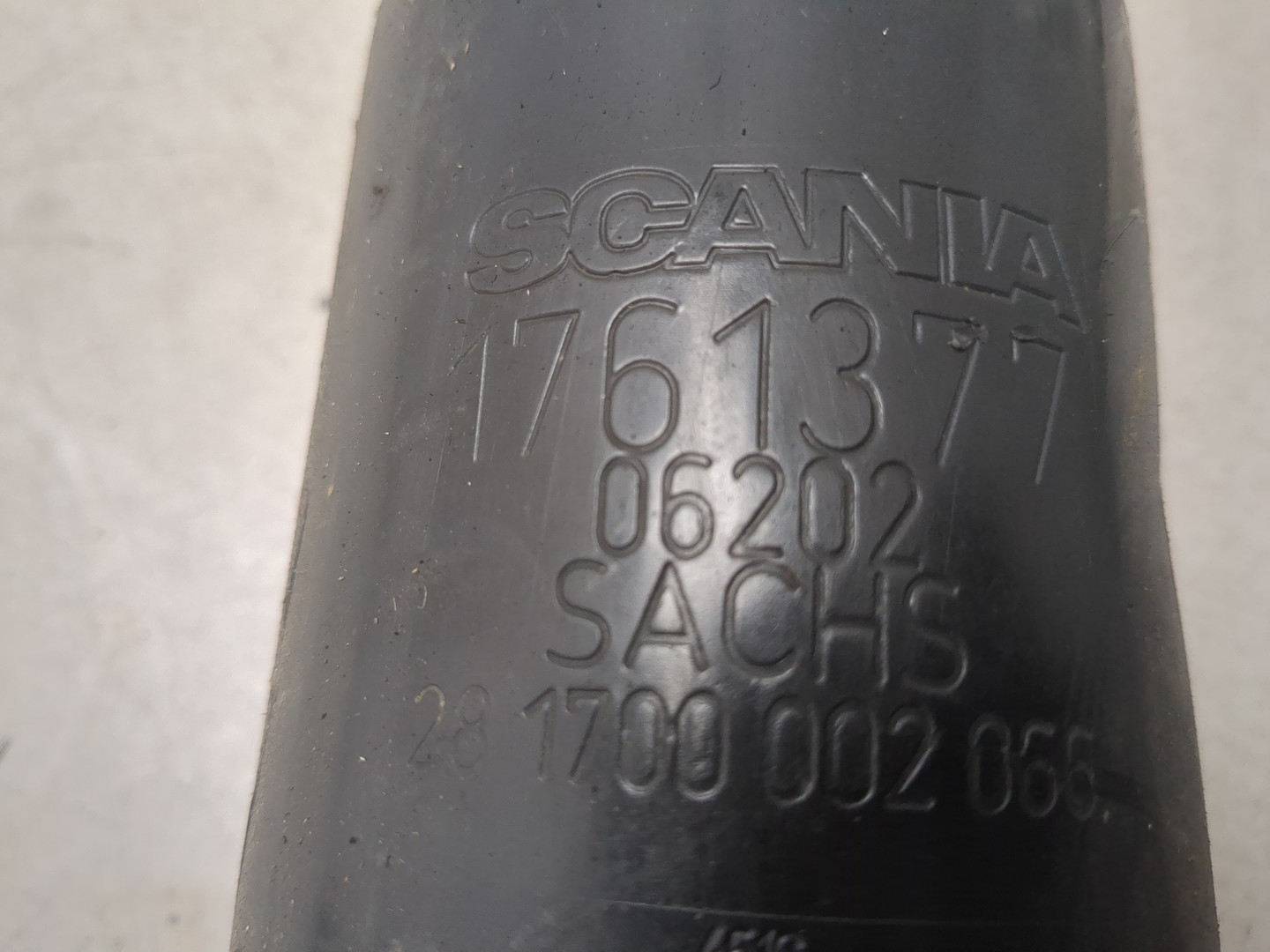 Амортизатор кабины