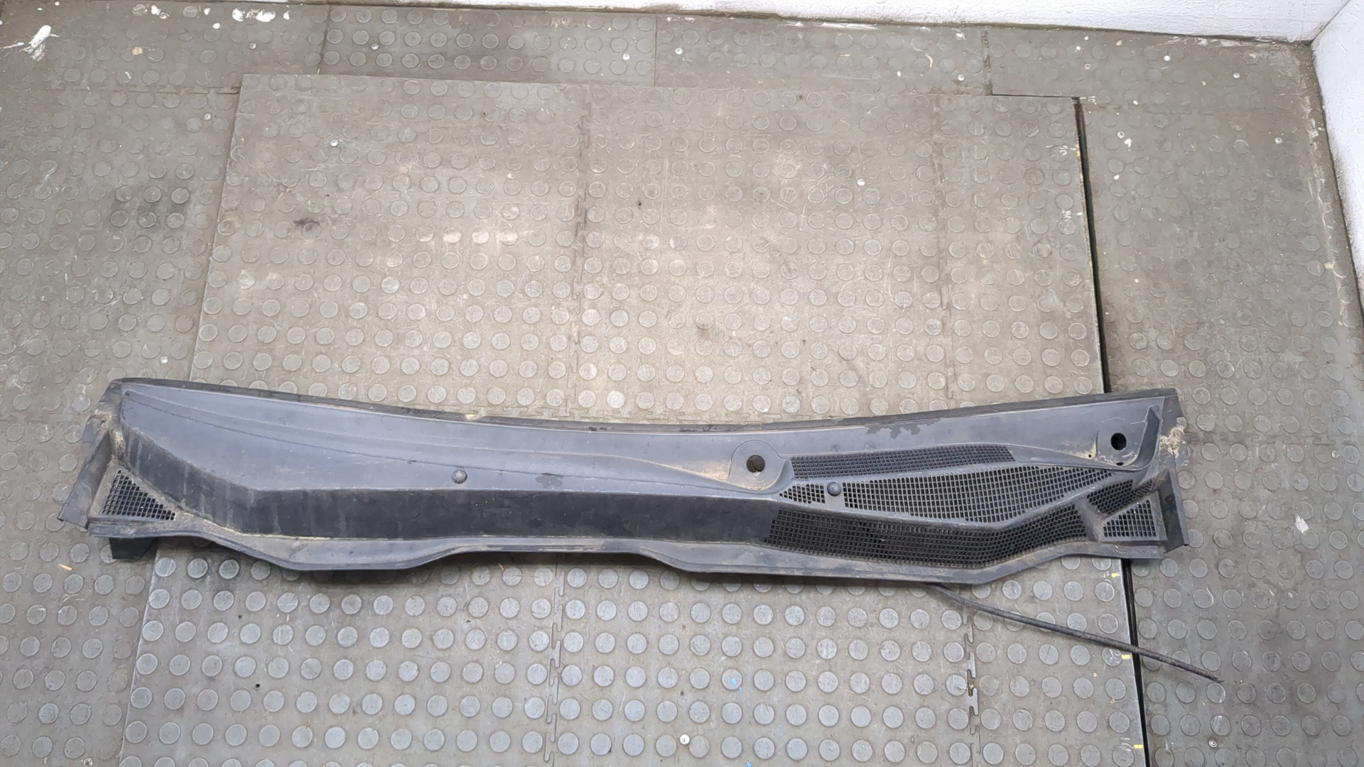 Решетка стеклоочистителей (Жабо)