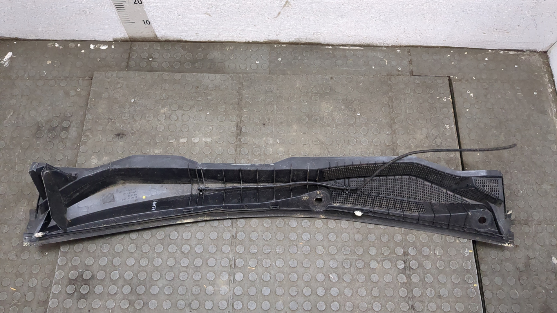 Решетка стеклоочистителей (Жабо)