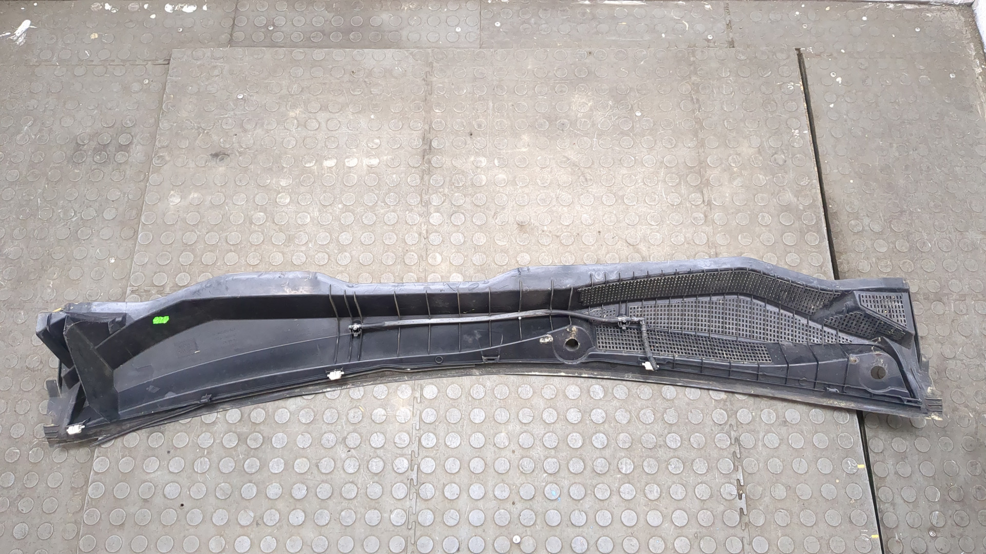 Решетка стеклоочистителей (Жабо)