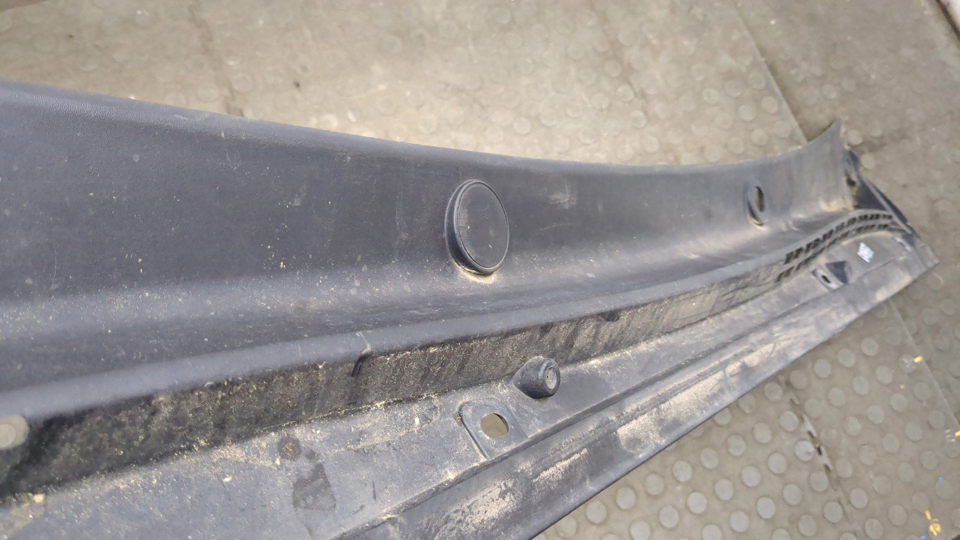 Решетка стеклоочистителей (Жабо)