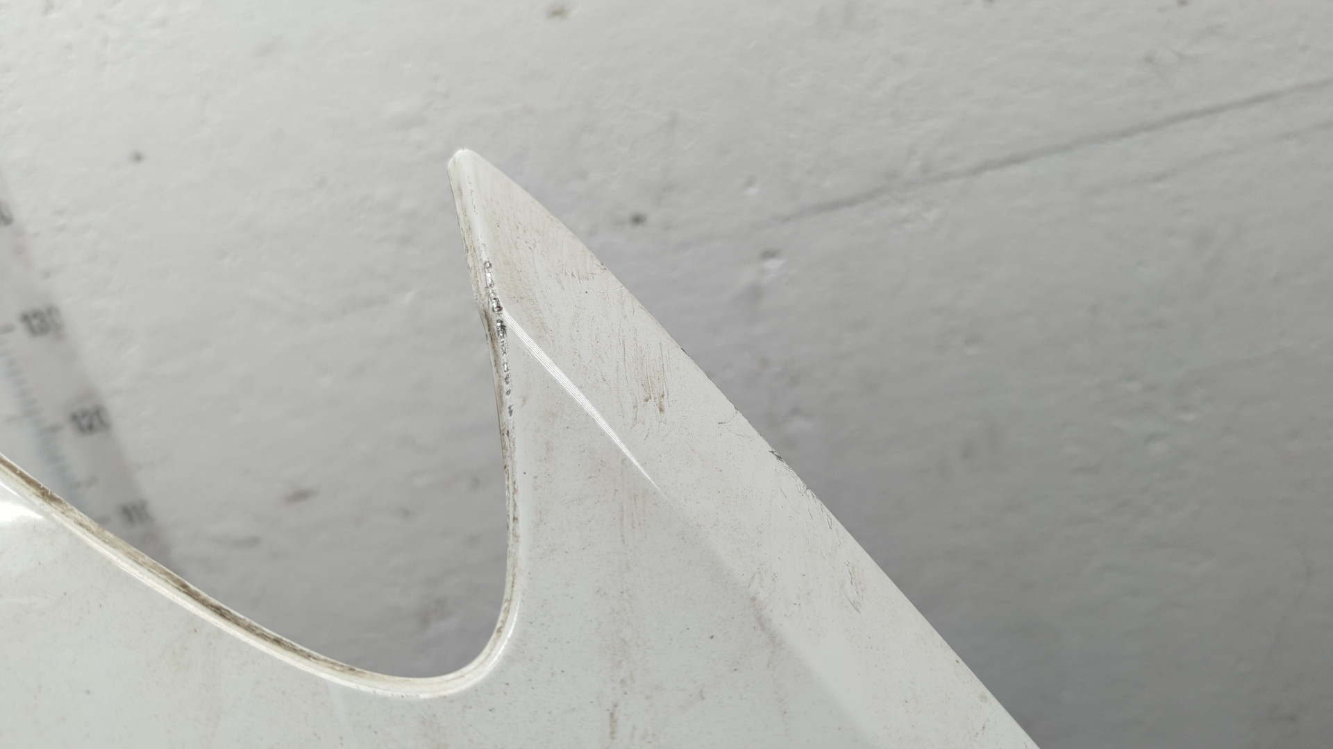 Крыло переднее левое