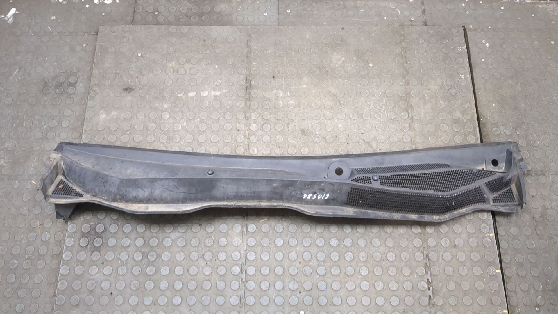 Решетка стеклоочистителей (Жабо)